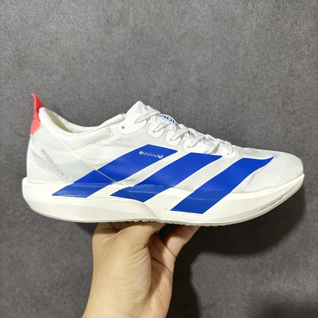 【公司级】adidas Adizero Japan 9 M鞋面采用网眼织物等透气材质 • 支撑稳定：鞋仓空间合理，鞋带调整好后，鞋面贴合锁定感强，能将双脚牢牢固定在中底之上；后跟海绵填充增加，对脚踝包裹感增强，提供良好的支撑与稳定性。 • 减震缓震：中底采用Lightstrike Pro材质，厚度为27mm，能有效吸收冲击力，提供良好的缓震效果和能量回馈。 • 轻质耐磨：采用轻量化设计，重量较轻，跑步时更轻松；橡胶大底搭配精心设计的防滑纹路，抓地力强，耐磨防滑性能出色。 货号：JQ0765 尺码：36 36⅔ 37⅓ 38 38⅔ 39⅓ 40 40⅔ 41⅓ 42 42⅔ 43⅓ 44 45-选品中心