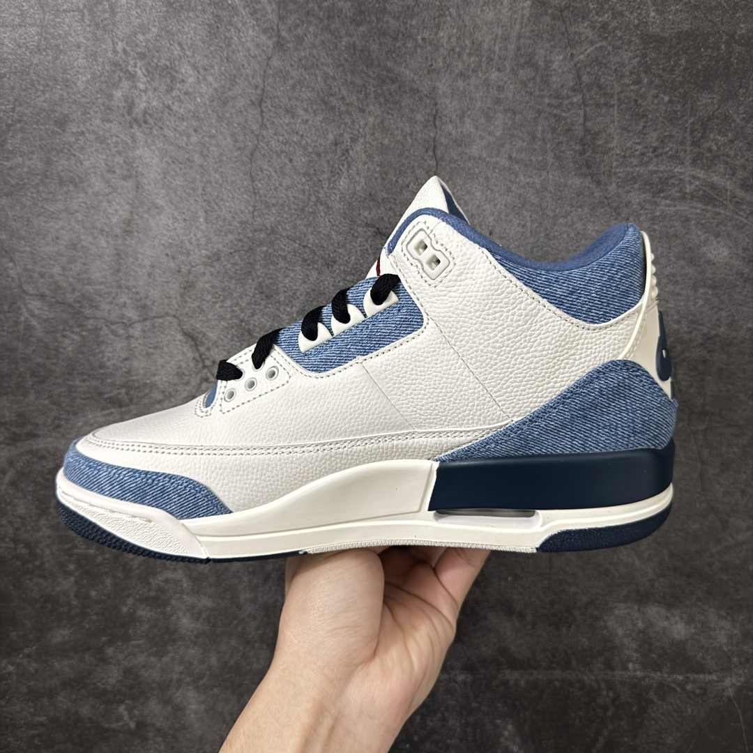 图片[2]-【XP纯原】Air Jordan aj3 Retro Levi\’s All-Star 联名系列篮球鞋，李维斯牛仔白蓝 IR0912-400，丹宁牛仔布 + 荔枝纹皮革拼接 Levi\’s x Air Jordan 3 \”All-star\” 李维斯 全明星限定 白蓝 AJ3 乔丹3代 aj3 乔3 丹宁白蓝 男女同款 乔丹篮球鞋系列 鞋系列鞋款在延续Air Jordtan 3经典轮廓的基础上，巧妙融入Levi\’s标志性的丹宁工艺与细节，营造出兼具复古质感与街头风格的独特气质；鞋款摒弃了标志性的大象纹设计，鞋头、鞋跟与鞋带孔处，将质感细腻的白色光面皮革与柔软的蓝色丹宁布拼接相融，冷暖撞色既营造出简约利落的视觉美感，又悄然致敬了李维斯经典的工装基因。鞋舌处Jtumpman Logo采用红色点缀，添上一抹亮眼的点睛之笔，鞋跟处的蓝色Nike Air标识，则让鞋款与乔丹品牌的经典历史一脉相承；鞋侧饰有红色Levi\’s标签，彰显联名身份。最后以白蓝双色中底搭配蓝红橡胶外底及Nike字样完善整体设计收尾。 尺码：40 40.5 41 42 42.5 43 44 44.5 45 45.5 46 47.5 48.5-选品中心