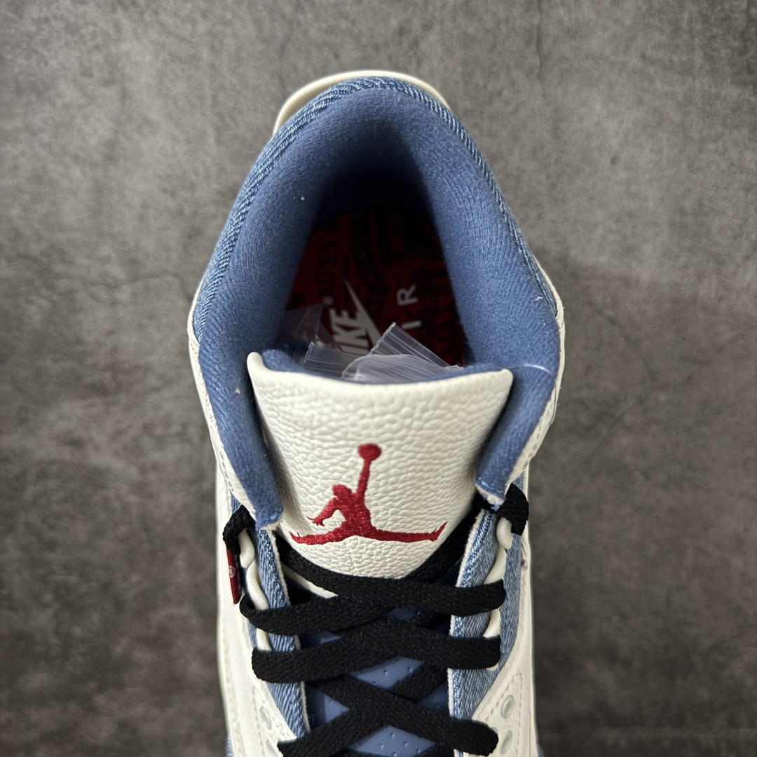 图片[8]-【XP纯原】Air Jordan aj3 Retro Levi\’s All-Star 联名系列篮球鞋，李维斯牛仔白蓝 IR0912-400，丹宁牛仔布 + 荔枝纹皮革拼接 Levi\’s x Air Jordan 3 \”All-star\” 李维斯 全明星限定 白蓝 AJ3 乔丹3代 aj3 乔3 丹宁白蓝 男女同款 乔丹篮球鞋系列 鞋系列鞋款在延续Air Jordtan 3经典轮廓的基础上，巧妙融入Levi\’s标志性的丹宁工艺与细节，营造出兼具复古质感与街头风格的独特气质；鞋款摒弃了标志性的大象纹设计，鞋头、鞋跟与鞋带孔处，将质感细腻的白色光面皮革与柔软的蓝色丹宁布拼接相融，冷暖撞色既营造出简约利落的视觉美感，又悄然致敬了李维斯经典的工装基因。鞋舌处Jtumpman Logo采用红色点缀，添上一抹亮眼的点睛之笔，鞋跟处的蓝色Nike Air标识，则让鞋款与乔丹品牌的经典历史一脉相承；鞋侧饰有红色Levi\’s标签，彰显联名身份。最后以白蓝双色中底搭配蓝红橡胶外底及Nike字样完善整体设计收尾。 尺码：40 40.5 41 42 42.5 43 44 44.5 45 45.5 46 47.5 48.5-选品中心