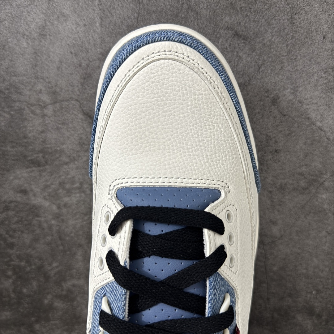 图片[5]-【XP纯原】Air Jordan aj3 Retro Levi\’s All-Star 联名系列篮球鞋，李维斯牛仔白蓝 IR0912-400，丹宁牛仔布 + 荔枝纹皮革拼接 Levi\’s x Air Jordan 3 \”All-star\” 李维斯 全明星限定 白蓝 AJ3 乔丹3代 aj3 乔3 丹宁白蓝 男女同款 乔丹篮球鞋系列 鞋系列鞋款在延续Air Jordtan 3经典轮廓的基础上，巧妙融入Levi\’s标志性的丹宁工艺与细节，营造出兼具复古质感与街头风格的独特气质；鞋款摒弃了标志性的大象纹设计，鞋头、鞋跟与鞋带孔处，将质感细腻的白色光面皮革与柔软的蓝色丹宁布拼接相融，冷暖撞色既营造出简约利落的视觉美感，又悄然致敬了李维斯经典的工装基因。鞋舌处Jtumpman Logo采用红色点缀，添上一抹亮眼的点睛之笔，鞋跟处的蓝色Nike Air标识，则让鞋款与乔丹品牌的经典历史一脉相承；鞋侧饰有红色Levi\’s标签，彰显联名身份。最后以白蓝双色中底搭配蓝红橡胶外底及Nike字样完善整体设计收尾。 尺码：40 40.5 41 42 42.5 43 44 44.5 45 45.5 46 47.5 48.5-选品中心