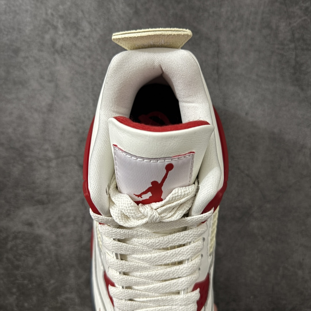 图片[8]-【莞顶LS版】Nigel Sylvester x Jordan Air Jordan AJ4 联名白砖红 IQ8055-100 圈内高端零售标杆 独家外贸特供 耗时半年巨作 全套原纸板楦头开发 原厂特供皮料加持 确保原汁原味 完美呈现四代版型 一比一鞋头弧度高度鞋身弧度 数据细节工艺流程均保持原鞋一致 原厂TPU网格鞋带扣 正确内里网布 菱角分明不变形无多余毛边 柔软性质感一致于原鞋 市场唯一原厂鞋扣模具 背面可见隐藏注塑口 原厂织唛标 原厂飞人电绣工艺 尾指中部跳三针 独家绑鞋带手法 印刷中底布 四线拉帮 米色美纹纸贴合固定 进口港宝加持 后跟自然饱满 全鞋荧光划线卡点 追求极致完美 每一双都是工艺品 多重QC质检 超越公司货的品控标准 实实在在的免检产品 尺码：40.5 41 42 42.5 43 44 44.5 45 45.5 46 47.5 48.5-选品中心