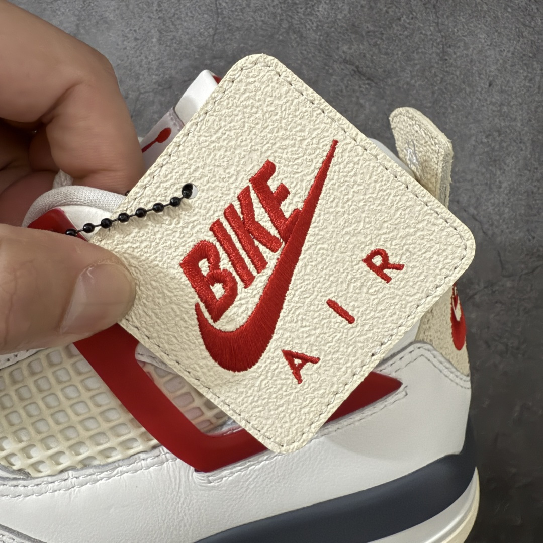 图片[10]-【莞顶LS版】Nigel Sylvester x Jordan Air Jordan AJ4 联名白砖红 IQ8055-100 圈内高端零售标杆 独家外贸特供 耗时半年巨作 全套原纸板楦头开发 原厂特供皮料加持 确保原汁原味 完美呈现四代版型 一比一鞋头弧度高度鞋身弧度 数据细节工艺流程均保持原鞋一致 原厂TPU网格鞋带扣 正确内里网布 菱角分明不变形无多余毛边 柔软性质感一致于原鞋 市场唯一原厂鞋扣模具 背面可见隐藏注塑口 原厂织唛标 原厂飞人电绣工艺 尾指中部跳三针 独家绑鞋带手法 印刷中底布 四线拉帮 米色美纹纸贴合固定 进口港宝加持 后跟自然饱满 全鞋荧光划线卡点 追求极致完美 每一双都是工艺品 多重QC质检 超越公司货的品控标准 实实在在的免检产品 尺码：40.5 41 42 42.5 43 44 44.5 45 45.5 46 47.5 48.5-选品中心