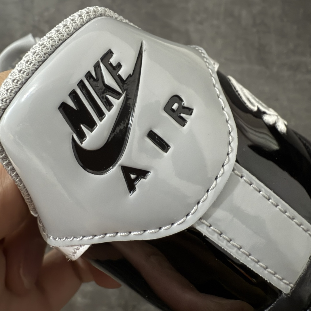 图片[2]-【GX2.0版本】Nike × Central Cee Air Force 1 \’07 黑白灰 空军一号低帮经典板鞋 联名 CU9225-001 完美复刻 不规则波浪大底咬花 全鞋电脑针车 工整有序 视觉效果满分 原厂拉帮手法 标准四线 密度针距针孔大小控制到位 原装反口里网布海绵 正确卡色网眼大小 新版鞋撑改用纸团代替 原厂港宝加持完美还原灵魂版型 原盒原配从里到外百分百还原 原厂皮料 原标原盒 内置Sole气垫 中底白色背胶 中底划线 已经无限的接近公司 原厂楦头 原厂刺绣 后跟弧度修正 独家私模最大开发到48.5 尺码：35.5 36 37.5 38 38.5 39 40 40.5 41 42 42.5 43 44 44.5 45 46 47.5 48.5-选品中心