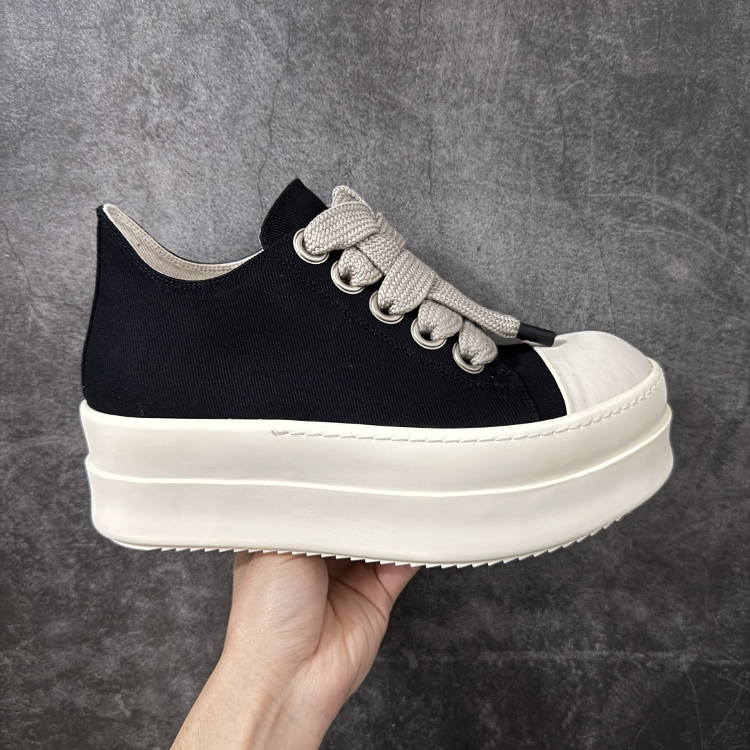 【莞产G版】帆布大匡威RO / Rick Owens DRKSHDW 瑞克·欧文斯 大匡威/低帮厚底/ 水洗牛仔帆布 低帮 西瓜头粗绑带 【皮料】 东莞原厂进口全新2025年新材质““水洗牛仔斜纹帆布” 【鞋带】 鞋带采用水染定织法工艺，高密度之下，透出光泽感！ 【鞋头】软糯，轻轻按压有牛皮细细的纹理质感！ 【鞋底】TPU大底奶香味！硬度、肤感一比一！鞋底logo钢印清晰正确！ 【鞋垫】独家私人开模压印！牛皮贴面，双层复合！ 【尺码】 ：36 37 38 39 40 41 42 43 44 45 46！-选品中心