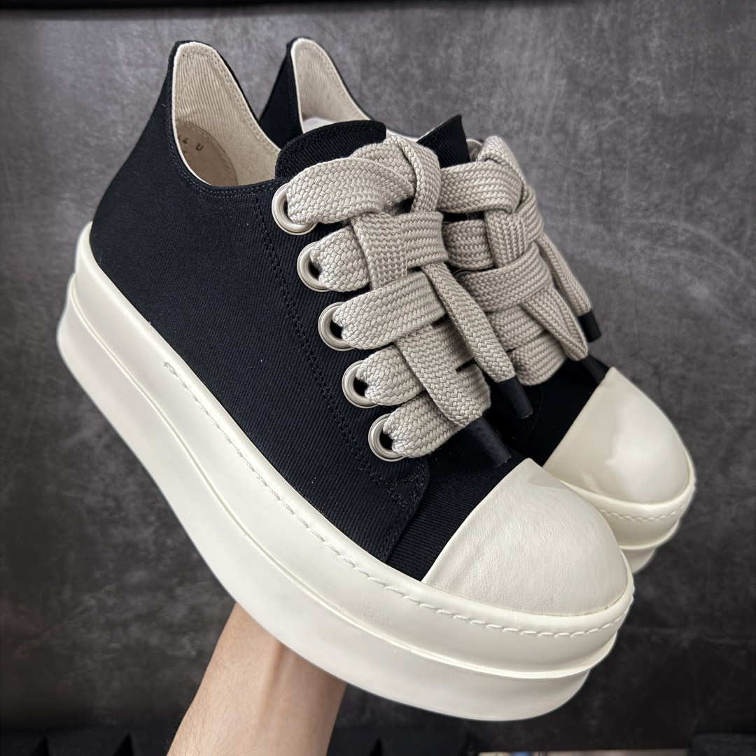 【莞产G版】帆布大匡威RO / Rick Owens DRKSHDW 瑞克·欧文斯 大匡威/低帮厚底/ 水洗牛仔帆布 低帮 西瓜头粗绑带 【皮料】 东莞原厂进口全新2025年新材质““水洗牛仔斜纹帆布” 【鞋带】 鞋带采用水染定织法工艺，高密度之下，透出光泽感！ 【鞋头】软糯，轻轻按压有牛皮细细的纹理质感！ 【鞋底】TPU大底奶香味！硬度、肤感一比一！鞋底logo钢印清晰正确！ 【鞋垫】独家私人开模压印！牛皮贴面，双层复合！ 【尺码】 ：36 37 38 39 40 41 42 43 44 45 46！-选品中心