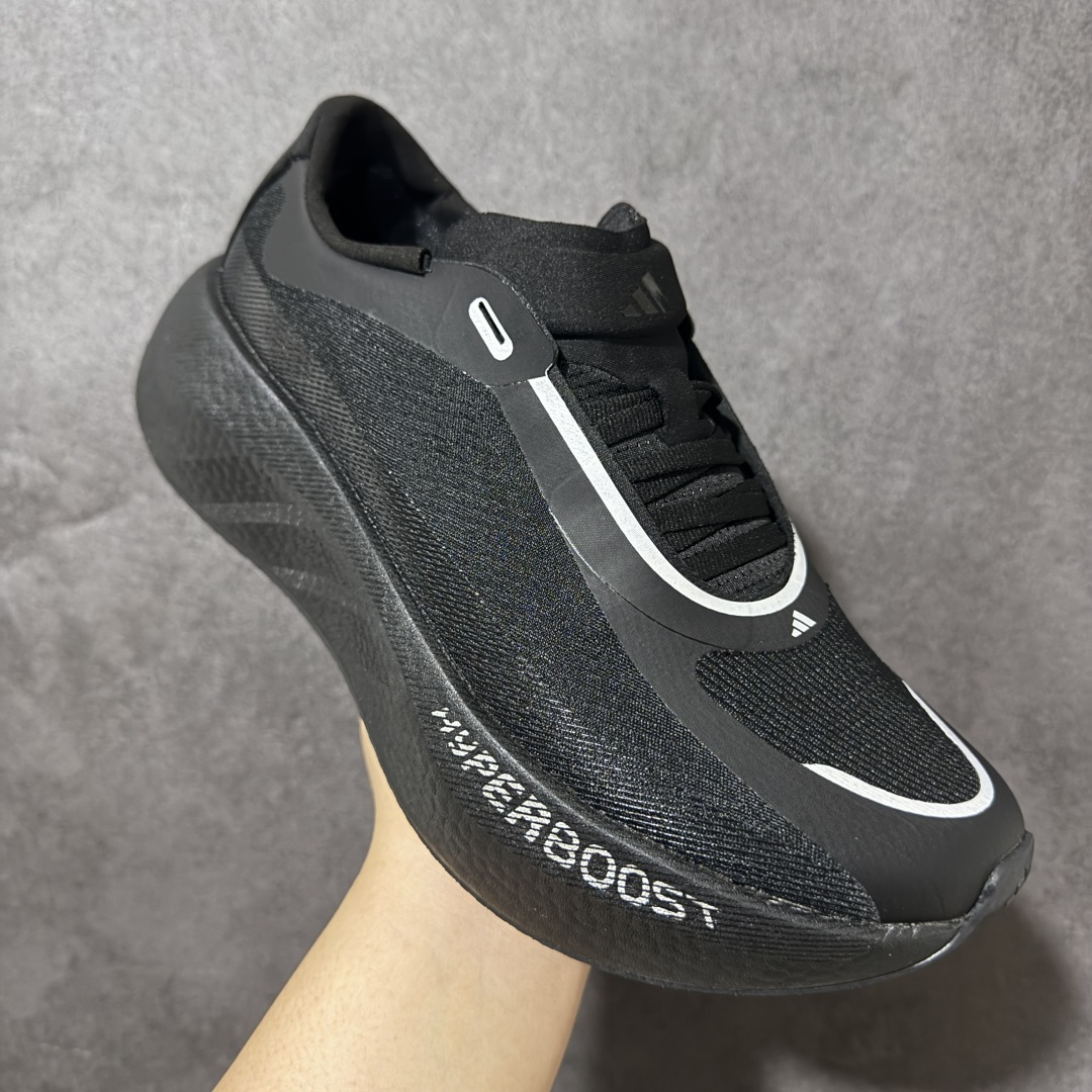 图片[3]-【公司级】Adidas Hyperboost EDGE 阿迪达斯 耐磨缓震 Boost 爆米花 休闲运动跑鞋 新缓震科技！替代 BOOST 的阿迪新鞋来了！齐达内上脚！这双鞋正是搭载这项新科技的 adidas HYPERBOOST Edge，中底上带有「HYPERBOOST PRO」字样，后跟则呈现了鞋款名称。这双鞋拥有相当厚实的 HYPERBOOST PRO 中底，结合全新的设计语言，让整体看起来颇具视觉冲击力。鞋面由织物和热熔 TPU 材质组合而成。鞋身简约的采用双色呈现，标志性的三道杠从外底一直延伸到中底侧面，设计师巧妙的运用色块和线条就展示了十足的动感效果。 货号： KI1922 尺码：36-45-选品中心
