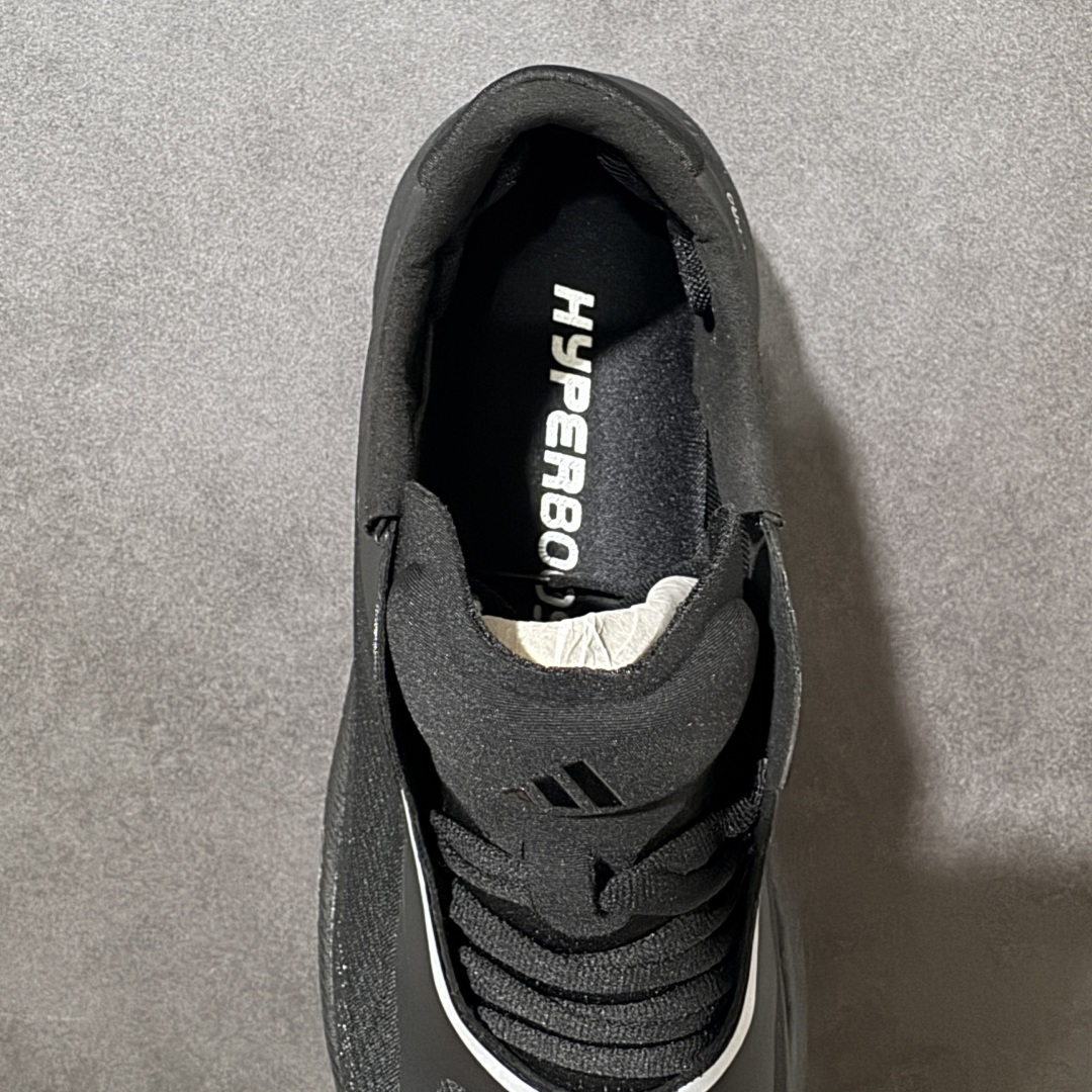 图片[6]-【公司级】Adidas Hyperboost EDGE 阿迪达斯 耐磨缓震 Boost 爆米花 休闲运动跑鞋 新缓震科技！替代 BOOST 的阿迪新鞋来了！齐达内上脚！这双鞋正是搭载这项新科技的 adidas HYPERBOOST Edge，中底上带有「HYPERBOOST PRO」字样，后跟则呈现了鞋款名称。这双鞋拥有相当厚实的 HYPERBOOST PRO 中底，结合全新的设计语言，让整体看起来颇具视觉冲击力。鞋面由织物和热熔 TPU 材质组合而成。鞋身简约的采用双色呈现，标志性的三道杠从外底一直延伸到中底侧面，设计师巧妙的运用色块和线条就展示了十足的动感效果。 货号： KI1922 尺码：36-45-选品中心