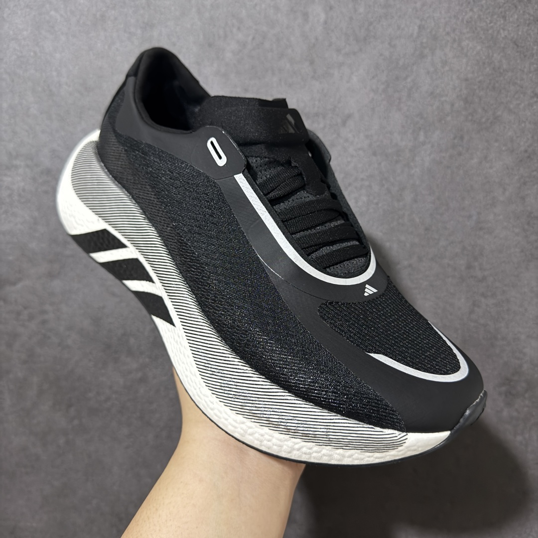 图片[3]-【公司级】Adidas Hyperboost EDGE 阿迪达斯 耐磨缓震 Boost 爆米花 休闲运动跑鞋 新缓震科技！替代 BOOST 的阿迪新鞋来了！齐达内上脚！这双鞋正是搭载这项新科技的 adidas HYPERBOOST Edge，中底上带有「HYPERBOOST PRO」字样，后跟则呈现了鞋款名称。这双鞋拥有相当厚实的 HYPERBOOST PRO 中底，结合全新的设计语言，让整体看起来颇具视觉冲击力。鞋面由织物和热熔 TPU 材质组合而成。鞋身简约的采用双色呈现，标志性的三道杠从外底一直延伸到中底侧面，设计师巧妙的运用色块和线条就展示了十足的动感效果。 货号： KI1923 尺码：36-45-选品中心