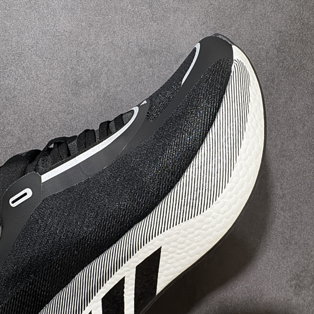 图片[8]-【公司级】Adidas Hyperboost EDGE 阿迪达斯 耐磨缓震 Boost 爆米花 休闲运动跑鞋 新缓震科技！替代 BOOST 的阿迪新鞋来了！齐达内上脚！这双鞋正是搭载这项新科技的 adidas HYPERBOOST Edge，中底上带有「HYPERBOOST PRO」字样，后跟则呈现了鞋款名称。这双鞋拥有相当厚实的 HYPERBOOST PRO 中底，结合全新的设计语言，让整体看起来颇具视觉冲击力。鞋面由织物和热熔 TPU 材质组合而成。鞋身简约的采用双色呈现，标志性的三道杠从外底一直延伸到中底侧面，设计师巧妙的运用色块和线条就展示了十足的动感效果。 货号： KI1923 尺码：36-45-选品中心