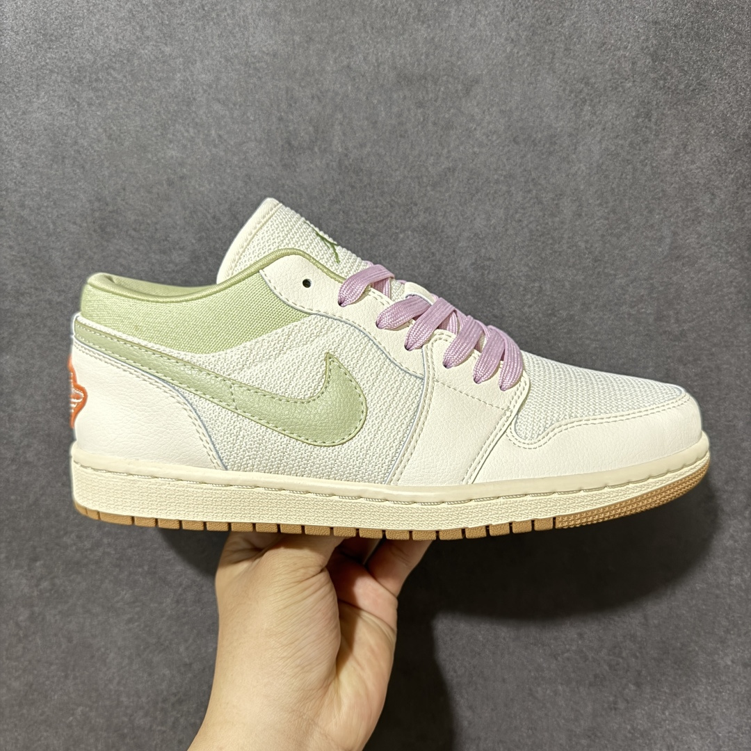 【K版纯原】Air Jordan AJ1 Low 低帮 II0569-100 全新流水线出品 市场第二梯队最强版 全部原鞋开发 原楦原纸板开发 全鞋电脑针车 原厂内置全掌气垫 原盒内在原标 唯一Zp原版鞋带绑法 免检产品 全新2022版型 全头层皮料 完美零毛边处理 原厂配置全掌气垫 价格定位良心 新配色陆续出货 尺码：36-46-选品中心