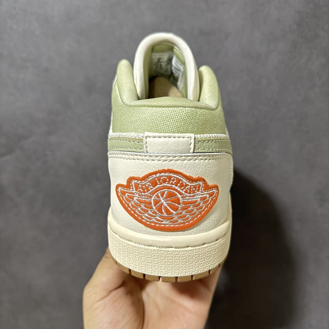 图片[4]-【K版纯原】Air Jordan AJ1 Low 低帮 II0569-100 全新流水线出品 市场第二梯队最强版 全部原鞋开发 原楦原纸板开发 全鞋电脑针车 原厂内置全掌气垫 原盒内在原标 唯一Zp原版鞋带绑法 免检产品 全新2022版型 全头层皮料 完美零毛边处理 原厂配置全掌气垫 价格定位良心 新配色陆续出货 尺码：36-46-选品中心