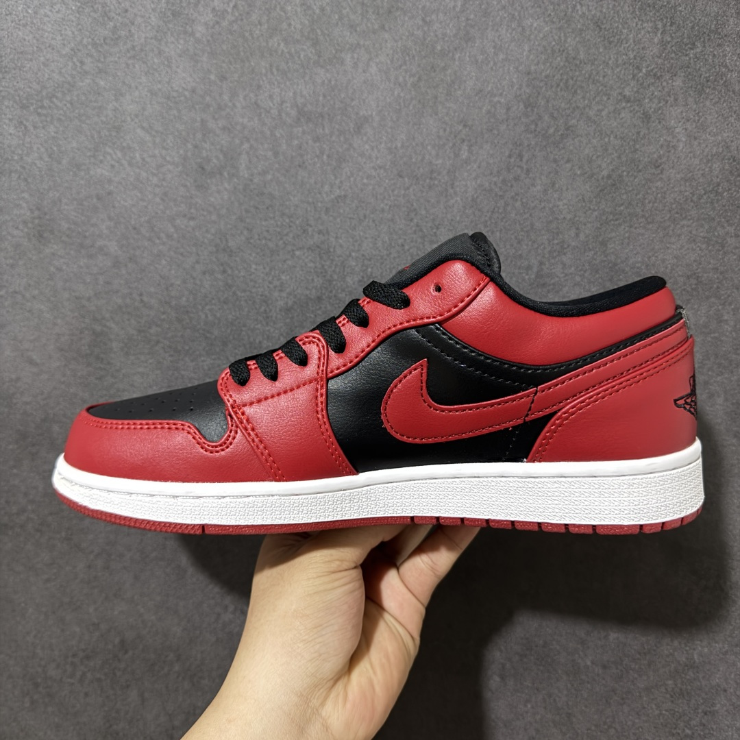 图片[2]-【H11纯原】Nike Air Jordan 1 Low SE AJ1 乔一 舒适贴合 防滑耐磨 低帮 复古篮球鞋 货号：553558-606 尺码：35.5 36 36.5 37.5 38 38.5 39 40 40.5 41 42 42.5 43 44 45 46 47.5 #H11顶级纯原 纯原外贸平台特供订单 #全套原纸板楦头开发 #原厂特供材料配套加持 #确保原汁原味 完美呈现版型 #原档数据独家私模大底 #男女鞋同步官方开发至48.5 #原装进口轻量化鞋垫 #进口港宝加持 后跟自然饱满 还原公司包裹性 #鞋面采用原装数据贴合技术 #全方位贴合包裹脚型 #鞋跟部鞋底牵引设计 #提供强大的抓地性能 #更适应不同实战场地路面-选品中心