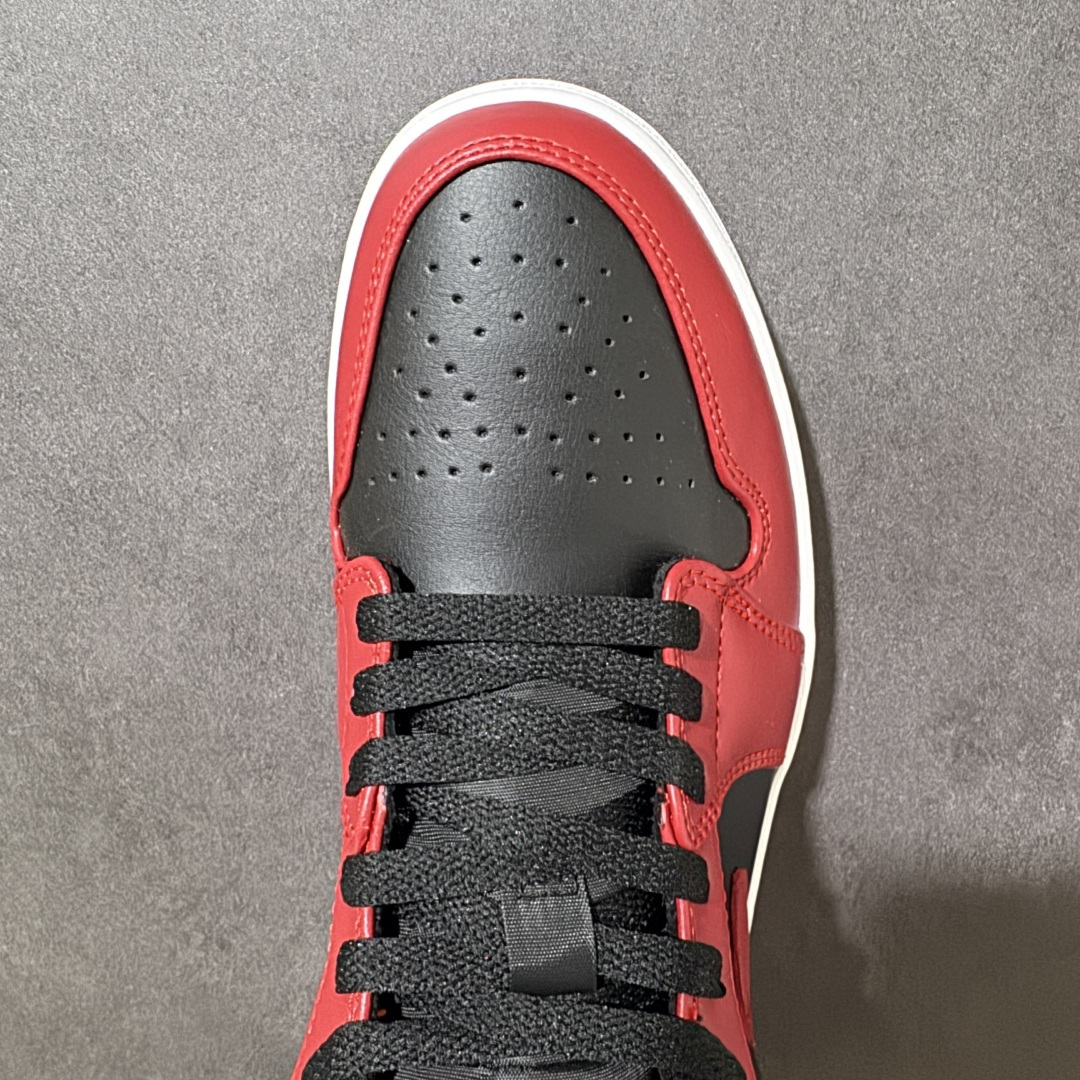 图片[5]-【H11纯原】Nike Air Jordan 1 Low SE AJ1 乔一 舒适贴合 防滑耐磨 低帮 复古篮球鞋 货号：553558-606 尺码：35.5 36 36.5 37.5 38 38.5 39 40 40.5 41 42 42.5 43 44 45 46 47.5 #H11顶级纯原 纯原外贸平台特供订单 #全套原纸板楦头开发 #原厂特供材料配套加持 #确保原汁原味 完美呈现版型 #原档数据独家私模大底 #男女鞋同步官方开发至48.5 #原装进口轻量化鞋垫 #进口港宝加持 后跟自然饱满 还原公司包裹性 #鞋面采用原装数据贴合技术 #全方位贴合包裹脚型 #鞋跟部鞋底牵引设计 #提供强大的抓地性能 #更适应不同实战场地路面-选品中心