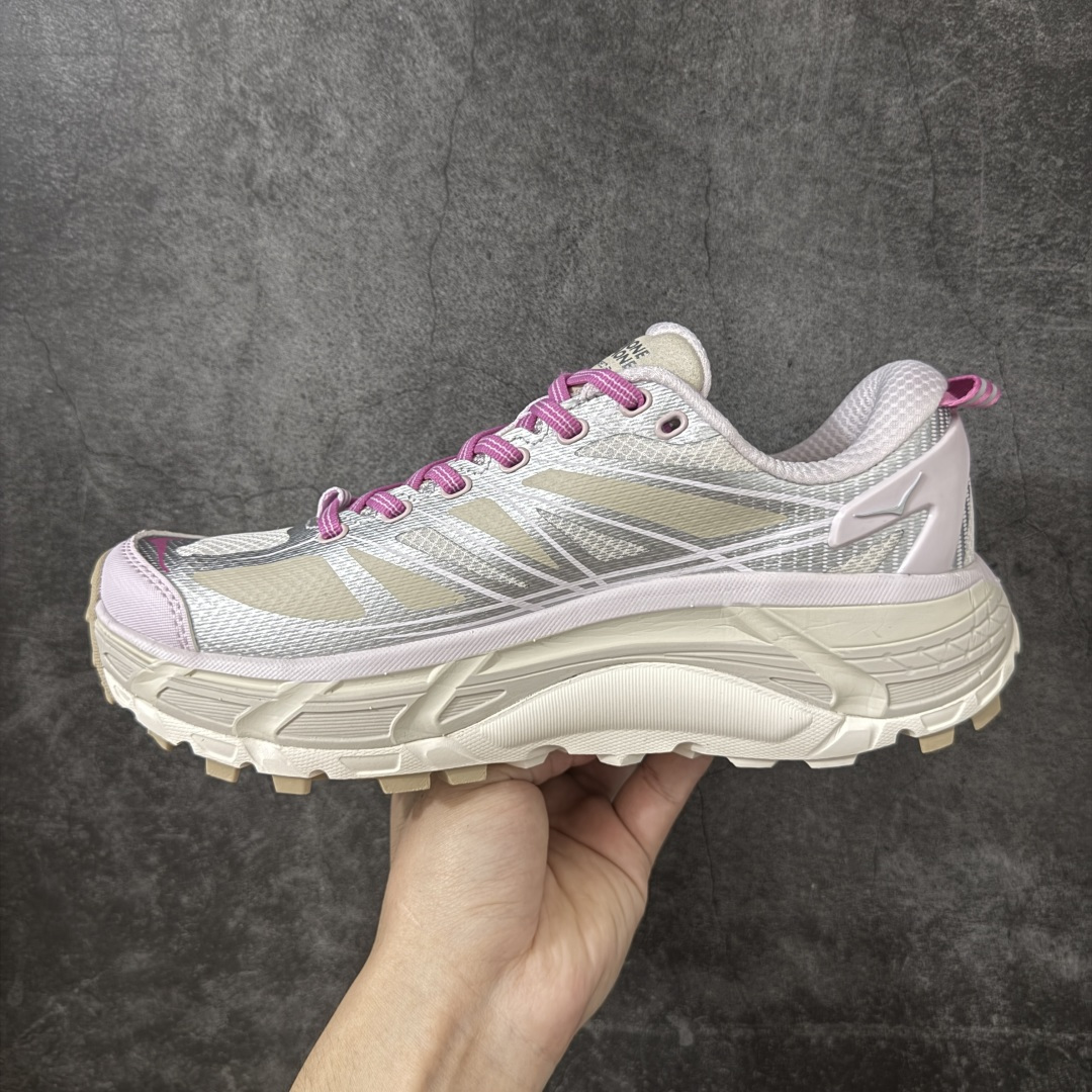 图片[2]-【纯原H版】HOKA ONE ONE Mafate Speed 2 Low 玛法特2代系列低帮轻量户外越野休闲运动慢跑鞋 正确组合底 市场顶级版本 上脚赞到报爆 轻盈舒适 鞋面采用超轻的无缝架构 轻薄的TPU贴在透气的鞋面材料上 减轻重量同时也保证了支撑性 鞋底采用滚动平衡技术 引导跑者回归自然步态 祖传的神奇EVA材质中底依旧是一如既往地表现优秀 能提供充足的缓震 作为HOKA家的越野跑鞋 VIBRAM 橡胶大底也是必不可少的 即便在复杂湿滑的地形 依旧能有良好的抓地力及稳定性 鞋带采用了弹性不易松脱的扁宽弹性鞋带 前掌与中掌部分也进行了加宽 也更加适合亚洲人的脚型 是一款十分全面且足够强悍的户外硬核越野鞋 日常搭配的话短裤是基本不挑 阔腿裤 工装裤以及各种长筒牛仔裤都可以 尺码：36 36.5 37.5 38 38.5 39 40-选品中心