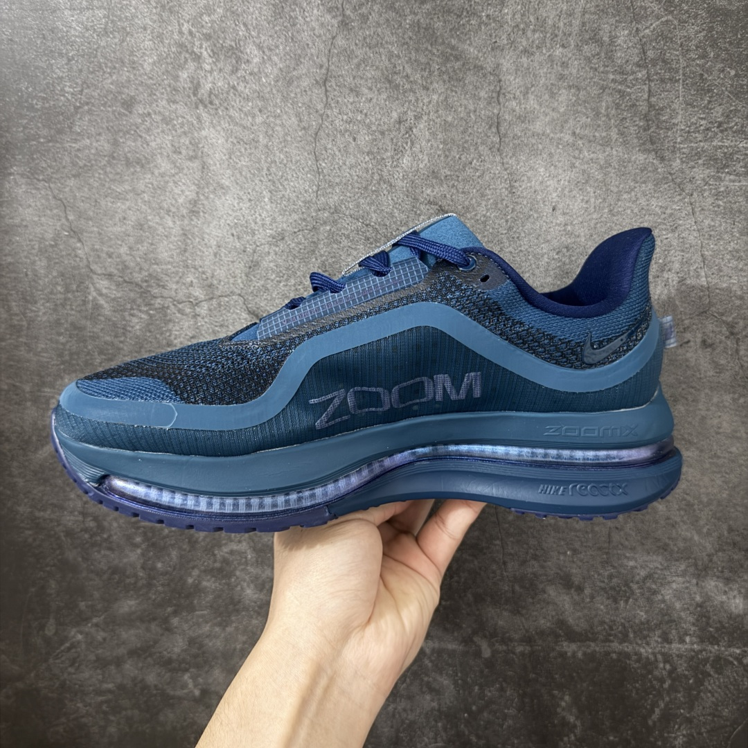 图片[2]-【纯原S版】Nike Pegasus Premium SE 舒适百搭减震防滑耐磨透气 低帮跑步鞋 简约又不失活力，上脚超吸睛。  它不仅颜值高，性能更是一绝！  全掌气垫科技，减震防滑超耐磨，每一步都能感受到强劲回弹，给双脚舒适支撑。  透气鞋面，跑步时双脚也能自由呼吸。    #独家原包 原底原料 开模打造  #原厂鞋标 高精密准度  #原楦原纸板开发 匹配原版98%以上  #后跟弧度 正确呈现  #原厂皮料 质感无敌  #皮料切割干净 无任何毛边 清洁度细节完美  货号：IM7384-499  尺码：35.5-46-选品中心