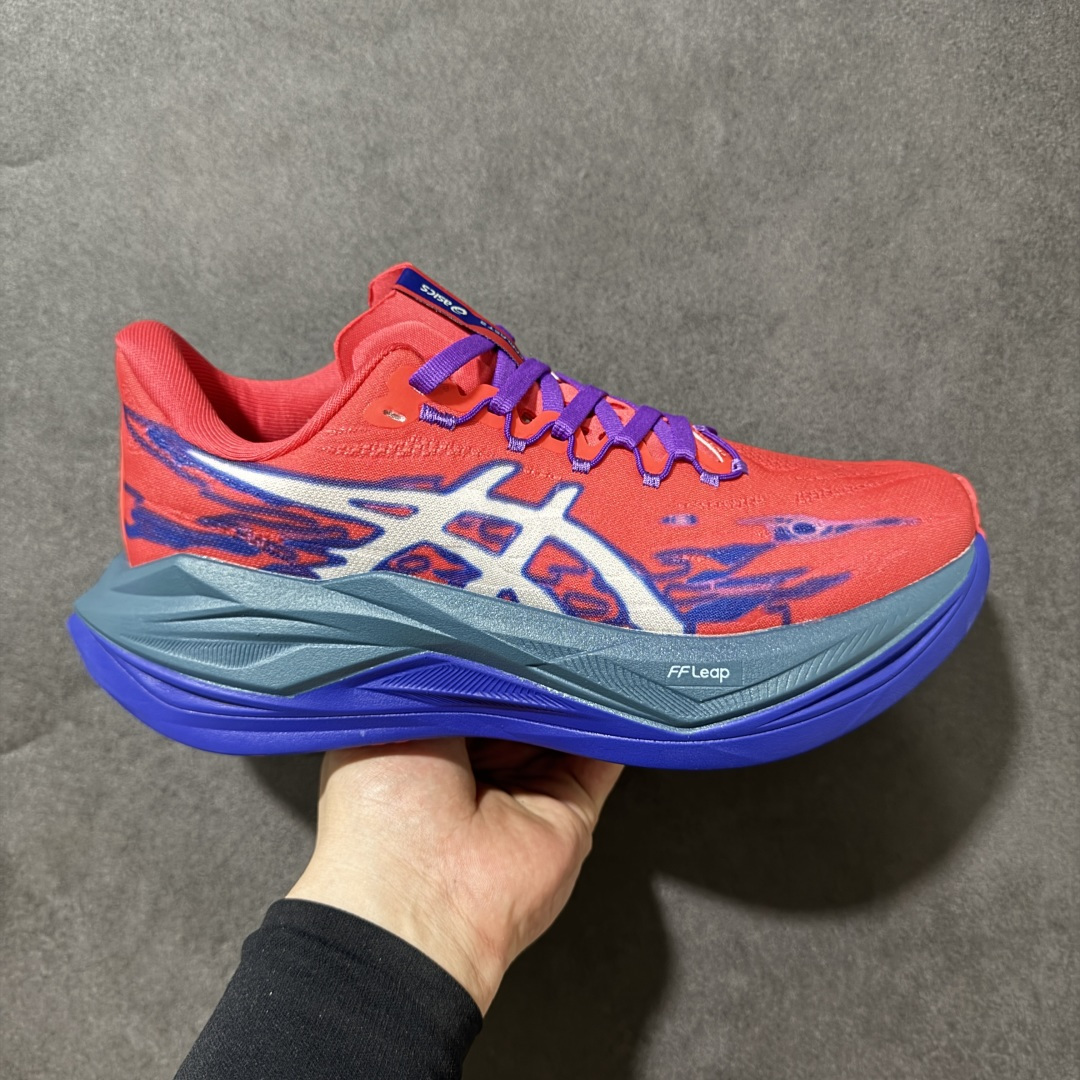 【公司级】Asics亚瑟士 SuperBlast 3 轻量回弹舒适透气支撑跑步鞋 货号：1013A188-003 亚瑟士Superblast 3是一双无碳板全能超级训练鞋，核心升级为竞速级FF Leap中底，更软弹、更轻，能量回馈显著提升，适合轻松跑、长距离与快节奏训练。轻量工程网眼，按区域调整织法与孔径，兼顾透气与贴合。上层为竞速级FF Leap A-TPU超临界发泡材料，下层约10mmFF Blast Plus提供支撑与耐久。前掌ASICSGRIP抓地，后跟/外侧RF AHAR Lo耐磨。 尺码：36 37 37.5 38 39 39.5 40 40.5 41.5 42 42.5 43.5 44 44.5 45-选品中心