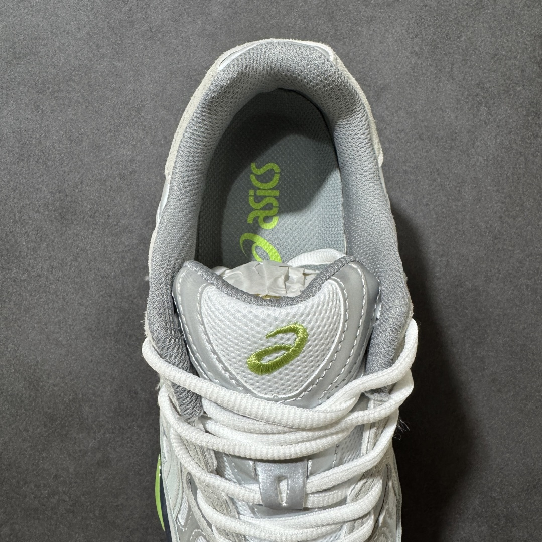 图片[7]-【公司级】Asics Gel-NYC 亚瑟士运动休闲透气专业跑鞋 1203A383-109  鞋面采用反绒皮与网布拼接 透气舒适兼具休闲时尚 结合简明的配色 展现品牌的传承及引领复古流行的主题 虎爪造型的LOGO  #鞋身稳定包裹系统 支撑鞋身 经典宽大鞋型配备防偏移设计提升包裹性 穿着舒适鞋面透气孔设计 提供透气性  尺码：36 37 37.5 38 39 39.5 40 40.5 41.5 42 42.5 43.5 44 45 46-选品中心