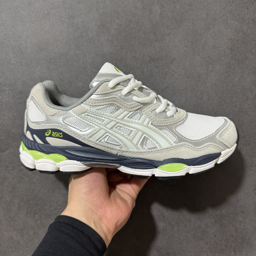 【公司级】Asics Gel-NYC 亚瑟士运动休闲透气专业跑鞋 1203A383-109  鞋面采用反绒皮与网布拼接 透气舒适兼具休闲时尚 结合简明的配色 展现品牌的传承及引领复古流行的主题 虎爪造型的LOGO  #鞋身稳定包裹系统 支撑鞋身 经典宽大鞋型配备防偏移设计提升包裹性 穿着舒适鞋面透气孔设计 提供透气性  尺码：36 37 37.5 38 39 39.5 40 40.5 41.5 42 42.5 43.5 44 45 46-选品中心