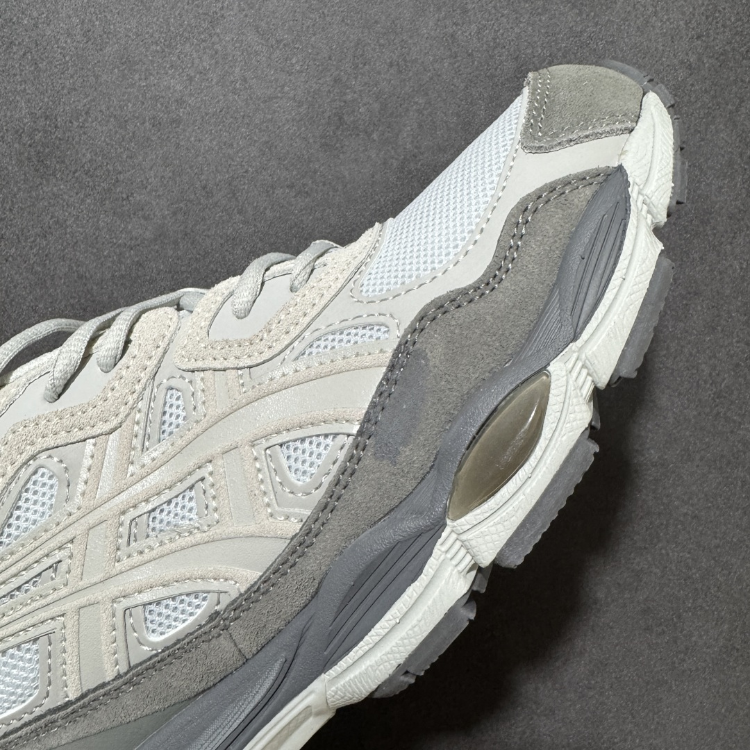 图片[5]-【公司级】Asics Gel-NYC 亚瑟士运动休闲透气专业跑鞋 1203A383-026  鞋面采用反绒皮与网布拼接 透气舒适兼具休闲时尚 结合简明的配色 展现品牌的传承及引领复古流行的主题 虎爪造型的LOGO  #鞋身稳定包裹系统 支撑鞋身 经典宽大鞋型配备防偏移设计提升包裹性 穿着舒适鞋面透气孔设计 提供透气性  尺码：36 37 37.5 38 39 39.5 40 40.5 41.5 42 42.5 43.5 44 45 46-选品中心