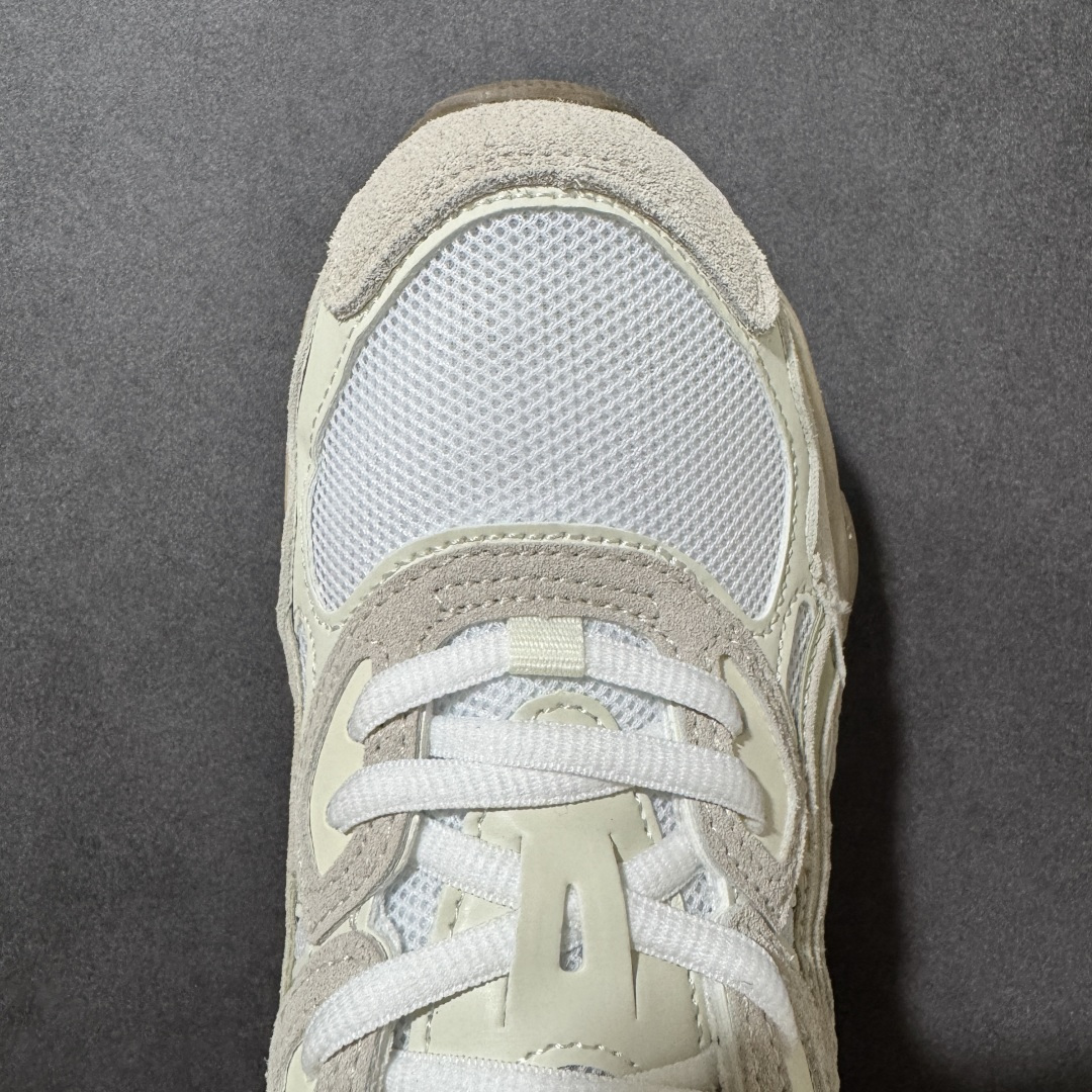 图片[8]-【公司级】Asics Gel-NYC 亚瑟士运动休闲透气专业跑鞋 1203A663-102  鞋面采用反绒皮与网布拼接 透气舒适兼具休闲时尚 结合简明的配色 展现品牌的传承及引领复古流行的主题 虎爪造型的LOGO  #鞋身稳定包裹系统 支撑鞋身 经典宽大鞋型配备防偏移设计提升包裹性 穿着舒适鞋面透气孔设计 提供透气性  尺码：36 37 37.5 38 39 39.5 40 40.5 41.5 42 42.5 43.5 44 45 46-选品中心