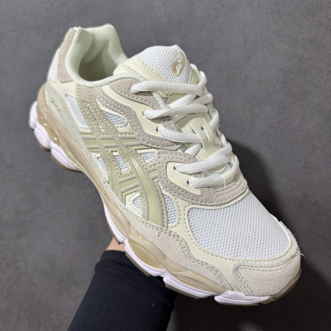 图片[3]-【公司级】Asics Gel-NYC 亚瑟士运动休闲透气专业跑鞋 1203A663-102  鞋面采用反绒皮与网布拼接 透气舒适兼具休闲时尚 结合简明的配色 展现品牌的传承及引领复古流行的主题 虎爪造型的LOGO  #鞋身稳定包裹系统 支撑鞋身 经典宽大鞋型配备防偏移设计提升包裹性 穿着舒适鞋面透气孔设计 提供透气性  尺码：36 37 37.5 38 39 39.5 40 40.5 41.5 42 42.5 43.5 44 45 46-选品中心