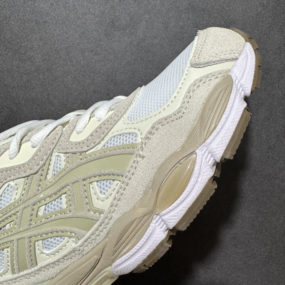 图片[5]-【公司级】Asics Gel-NYC 亚瑟士运动休闲透气专业跑鞋 1203A663-102  鞋面采用反绒皮与网布拼接 透气舒适兼具休闲时尚 结合简明的配色 展现品牌的传承及引领复古流行的主题 虎爪造型的LOGO  #鞋身稳定包裹系统 支撑鞋身 经典宽大鞋型配备防偏移设计提升包裹性 穿着舒适鞋面透气孔设计 提供透气性  尺码：36 37 37.5 38 39 39.5 40 40.5 41.5 42 42.5 43.5 44 45 46-选品中心