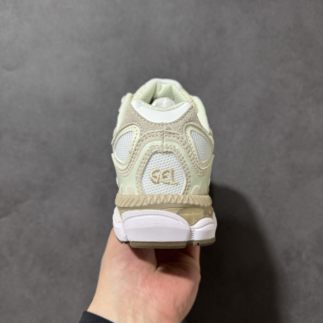 图片[4]-【公司级】Asics Gel-NYC 亚瑟士运动休闲透气专业跑鞋 1203A663-102  鞋面采用反绒皮与网布拼接 透气舒适兼具休闲时尚 结合简明的配色 展现品牌的传承及引领复古流行的主题 虎爪造型的LOGO  #鞋身稳定包裹系统 支撑鞋身 经典宽大鞋型配备防偏移设计提升包裹性 穿着舒适鞋面透气孔设计 提供透气性  尺码：36 37 37.5 38 39 39.5 40 40.5 41.5 42 42.5 43.5 44 45 46-选品中心