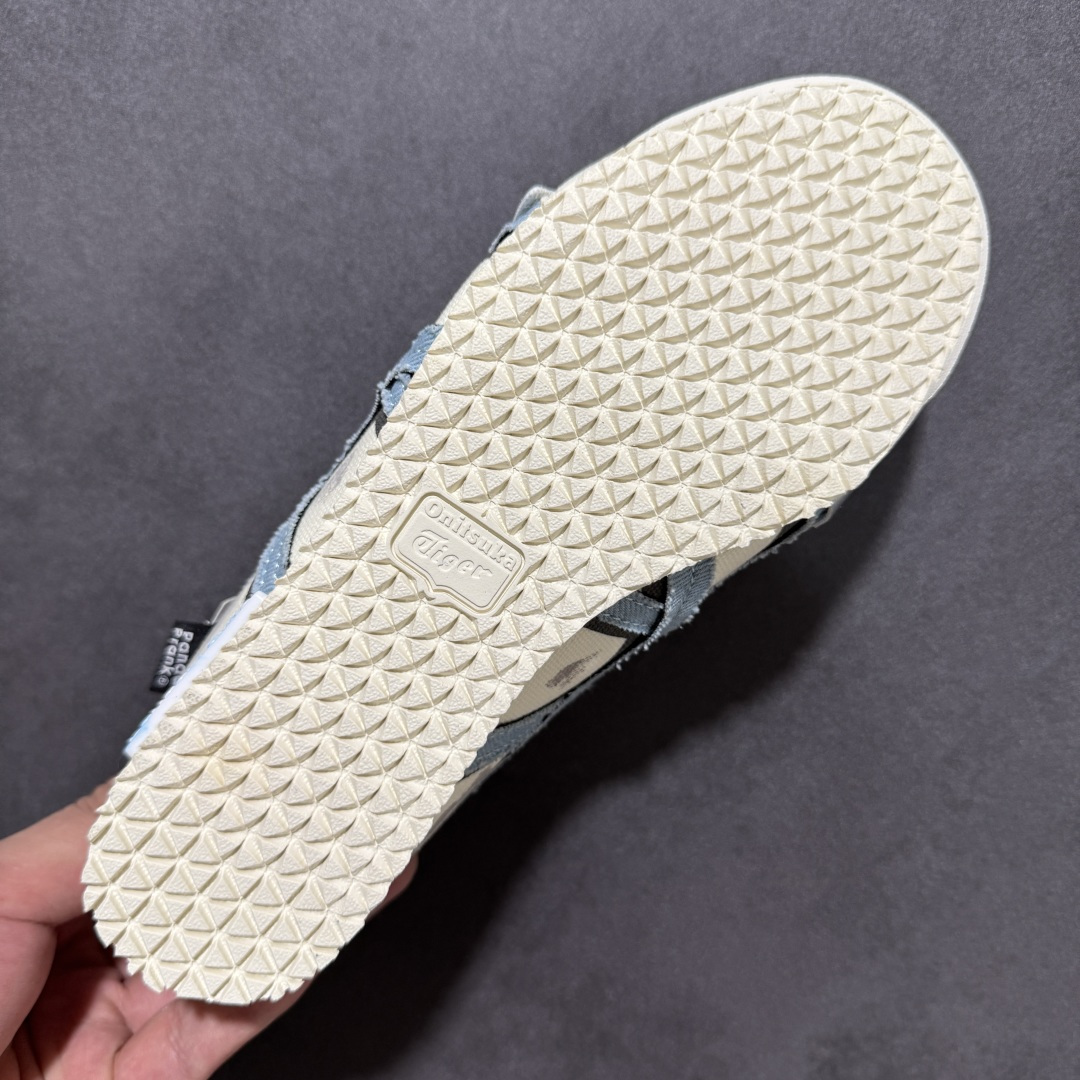 图片[9]-【公司级】Asics Onitsuka Tiger MEXICO 66 亚瑟士鬼冢虎复古经典板鞋 熊猫恶作剧定制系列配色 市场王者选手 海外订单工厂出品 长期生产补货永不断码 超成熟稳定的做工品控 原装全套纸板楦头开发 原汁原味 完美呈现版型 私模正确鞋底咬花纹路 一比一鞋头弧度高度鞋身弧度 绝不口嗨 细节品控鞋型随意秒杀市面 原档咬花纹路私模大底 一个单元有六个三角形 总体形拼接呈现花瓣状 官方四联吊牌 原装Ortholite轻量化鞋垫 原盒原配 质保卡 说明书 钢印防尘纸 纸板中底带钢印 乳胶组合鞋垫 支持全方位的对比专柜 产品从款式颜色造型上体现出追求舒适和细节的完美 鞋类更是推崇手工制作的严谨与完美 融舒适性与可穿性的设计风格 注重细节的完美和别致魅力 既保持稳重 又不失轻松的时尚感 尺码：36 37 37.5 38 39 39.5 40 40.5 41.5 42 42.5 43.5 44 45-选品中心