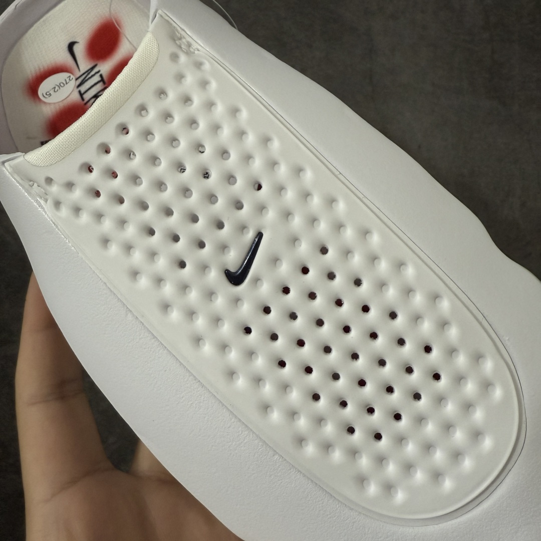 图片[4]-【XP纯原】Nike Mind 001 神经科学足底按摩包头拖鞋 骨白 盐白 HQ4307-101 同源ZP原材 匠心打造 🔹原厂MD一体发泡大底：全套原模开版，渐变雾面哑光喷漆，柔软回弹和ZP完全一致。 🔹22颗独立PEBAX泡棉按摩底：黑科技活塞式按摩脚感，踩下去的Q弹感和ZP无差。 🔹正确组合大底：鞋头前后跟橡胶贴片，耐磨防滑，细节还原到每一处。 🔹高还原细节：TPU电镀银Swoosh、针织透气鞋舌、高弹原鞋垫，清洁度拉满。 货号： HQ4307-101 尺码：36 36.5 37.5 38 38.5 39 40 40.5 41 42 42.5 43 44 44.5 45 46 47.5 48.5 ⚠️尺码提示：偏小一码，建议拍大一码，脚感更舒适。-选品中心