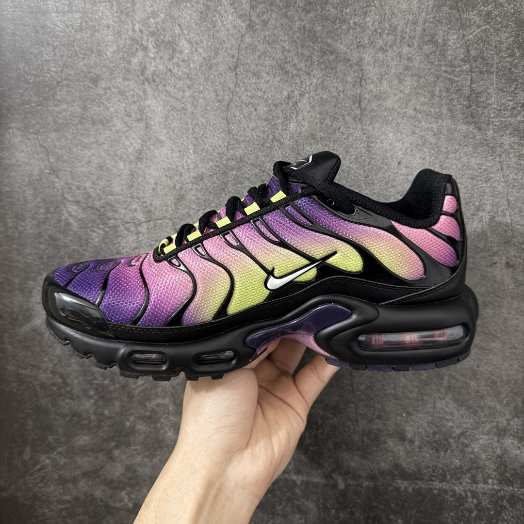 图片[2]-【Max纯原版】Nike Air Max Plus TN气垫系列跑鞋 全新一比一高端版本 真正的市场T1品质 更多配色陆续出货 真正的用心研发 一点一点抠出来的 品质 品控细节 随便闭眼对比市场任何版本 全套原纸板楦头开发 完美呈现版型 工艺流程均与原鞋保持一致 Turned Air 中底缓震技术 鞋面弧度与大底弧度一致 鞋头正确TPU材质 鞋面高频TPU材质1.0厚度 原鞋一致层次感 超越公司货的品控标准 多道QC质检 货号：DN3670-006 尺码：36 36.5 37.5 38 38.5 39 40 40.5 41 42 42.5 43 44 44.5 45 46-选品中心