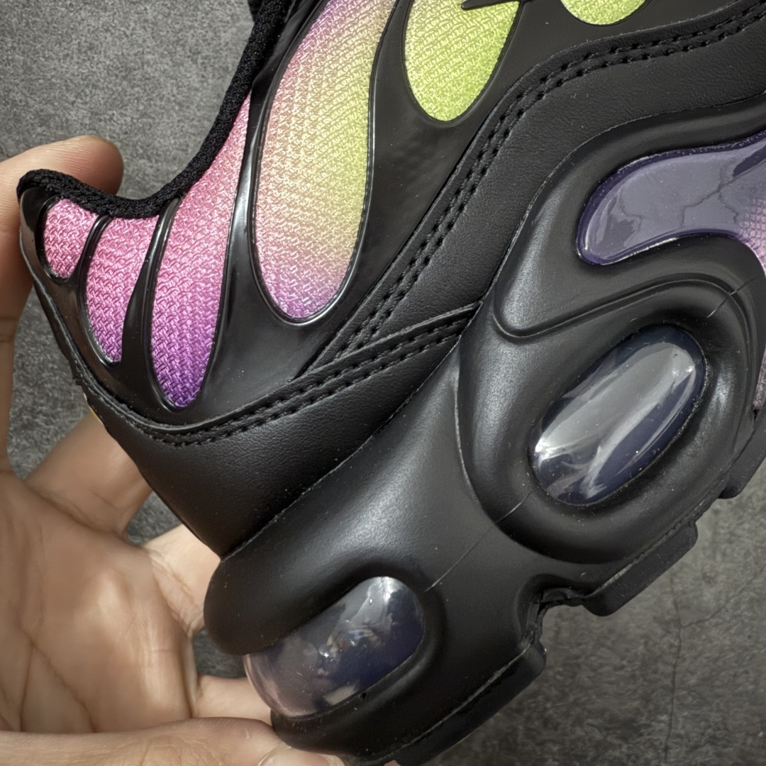 图片[3]-【Max纯原版】Nike Air Max Plus TN气垫系列跑鞋 全新一比一高端版本 真正的市场T1品质 更多配色陆续出货 真正的用心研发 一点一点抠出来的 品质 品控细节 随便闭眼对比市场任何版本 全套原纸板楦头开发 完美呈现版型 工艺流程均与原鞋保持一致 Turned Air 中底缓震技术 鞋面弧度与大底弧度一致 鞋头正确TPU材质 鞋面高频TPU材质1.0厚度 原鞋一致层次感 超越公司货的品控标准 多道QC质检 货号：DN3670-006 尺码：36 36.5 37.5 38 38.5 39 40 40.5 41 42 42.5 43 44 44.5 45 46-选品中心