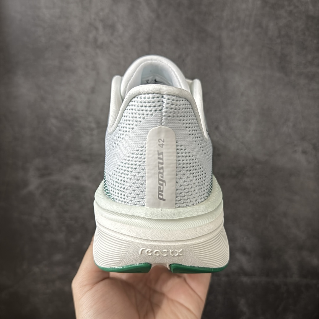 图片[4]-【RS纯原】Nike Air Zoom Pegasus 42 登月42代超级飞马系列马拉松跑步鞋 IB1881-100 平台专供 充正品质 原材料打造 中底搭载前Zoom+全掌React配置 全部原鞋开发打造 所有细节全部同步原版 全新一代拥有 Zoom Air 一如既往的稳定感和流畅感 鞋面采用工程网眼设计 为特定高热区域营造出色透气性 进一步增加鞋面的穿孔数量 让足部能够快速散热 中足搭配 Flywire 飞线 在高速运动时营造舒适稳定的贴合感 内置Zoon气垫加持 动力十足！ 尺码： 36-45-选品中心