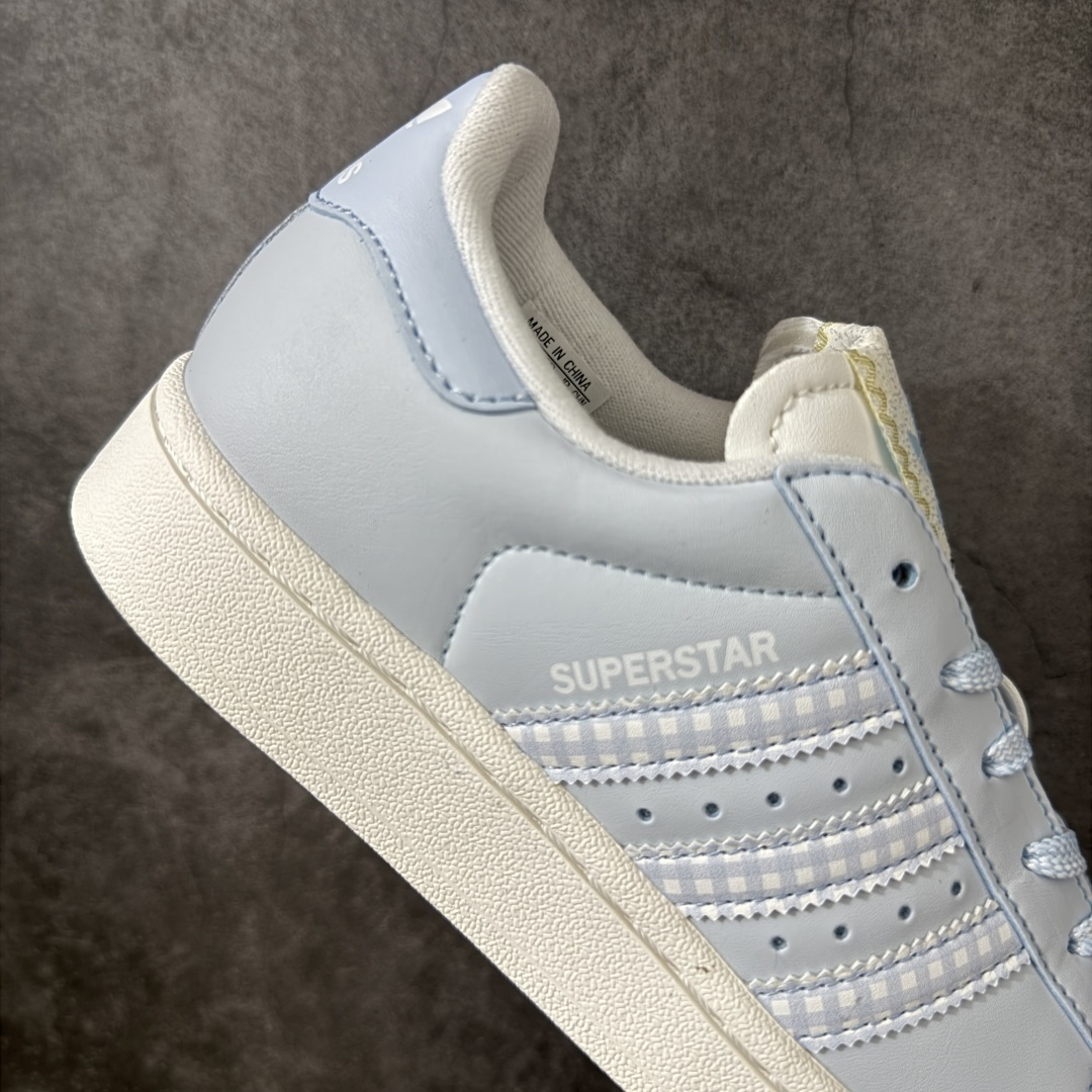 图片[7]-【H11顶级头层版】adidas originals Superstar 2 贝壳头 简约经典 舒适时尚 复古板鞋 男女同款 黑白 货号：HQ2646 全新升级版 皮料改进至头层原厂皮 原盒 原底原料 开模打造 原厂织唛鞋标 高精密准度 原楦原纸板开发 匹配原版98%以上 后跟垫棉独家呈现 反口里弧度正确 原厂鞋垫 背胶 后跟电绣针数 与正品一致 原厂皮料 原厂车缝线 质感无敌 皮料切割干净 无任何毛边 清洁度细节完美 进口港宝加持 后跟自然饱满 还原公司包裹性 鞋面采用原装数据贴合技术 全方位贴合包裹脚型 鞋跟部鞋底牵引设计 提供强大的抓地性能 更适应不同实战场地路面 尺码：35.5 36 36.5 37.5 38 38.5 39 40 40.5 41 42 42.5 43 44 45-选品中心
