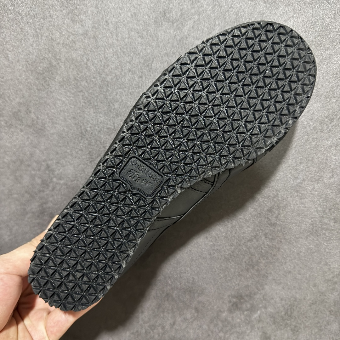图片[9]-【头层性价比】Asics Onitsuka Tiger亚瑟士鬼冢虎复古经典板鞋 原装全套纸板楦头开发 原汁原味 完美呈现版型 私模正确鞋底咬花纹路 一比一鞋头弧度高度鞋身弧度 绝不口嗨 细节品控鞋型随意秒杀市面 原档咬花纹路私模大底 一个单元有六个三角形 总体形拼接呈现花瓣状 官方四联吊牌 原装Ortholite轻量化鞋垫 原盒原配 质保卡 说明书 钢印防尘纸 纸板中底带钢印 乳胶组合鞋垫 支持全方位的对比专柜 产品从款式颜色造型上体现出追求舒适和细节的完美 鞋类更是推崇手工制作的严谨与完美 融舒适性与可穿性的设计风格 注重细节的完美和别致魅力 既保持稳重 又不失轻松的时尚感 尺码：36 37 37.5 38 39 39.5 40 40.5 41.5 42 42.5 43.5 44 45-选品中心