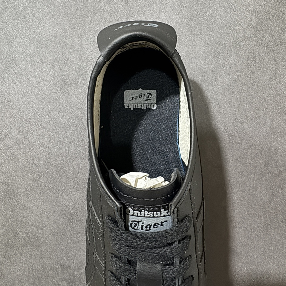 图片[7]-【头层性价比】Asics Onitsuka Tiger亚瑟士鬼冢虎复古经典板鞋 原装全套纸板楦头开发 原汁原味 完美呈现版型 私模正确鞋底咬花纹路 一比一鞋头弧度高度鞋身弧度 绝不口嗨 细节品控鞋型随意秒杀市面 原档咬花纹路私模大底 一个单元有六个三角形 总体形拼接呈现花瓣状 官方四联吊牌 原装Ortholite轻量化鞋垫 原盒原配 质保卡 说明书 钢印防尘纸 纸板中底带钢印 乳胶组合鞋垫 支持全方位的对比专柜 产品从款式颜色造型上体现出追求舒适和细节的完美 鞋类更是推崇手工制作的严谨与完美 融舒适性与可穿性的设计风格 注重细节的完美和别致魅力 既保持稳重 又不失轻松的时尚感 尺码：36 37 37.5 38 39 39.5 40 40.5 41.5 42 42.5 43.5 44 45-选品中心