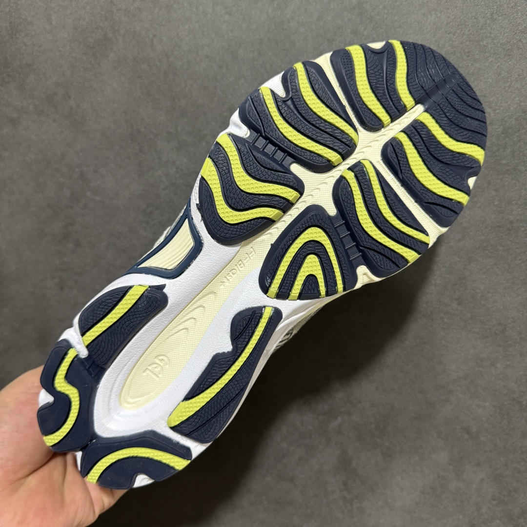 图片[9]-【公司级】Asics Gel-NYC 2.0亚瑟士运动休闲透气专业跑鞋 鞋面采用反绒皮与网布拼接 透气舒适兼具休闲时尚 结合简明的配色 展现品牌的传承 及引领复古流行的主题 虎爪造型的LOGO 鞋身稳定包裹系统 支撑鞋身 经典宽大鞋型配备防偏移设计 提升包裹性 穿着舒适 鞋面透气孔设计 提供透气性 货号： 1203A895-020 尺码：36 37 37.5 38 39 39.5 40 40.5 41.5 42 42.5 43.5 44 45 46-选品中心