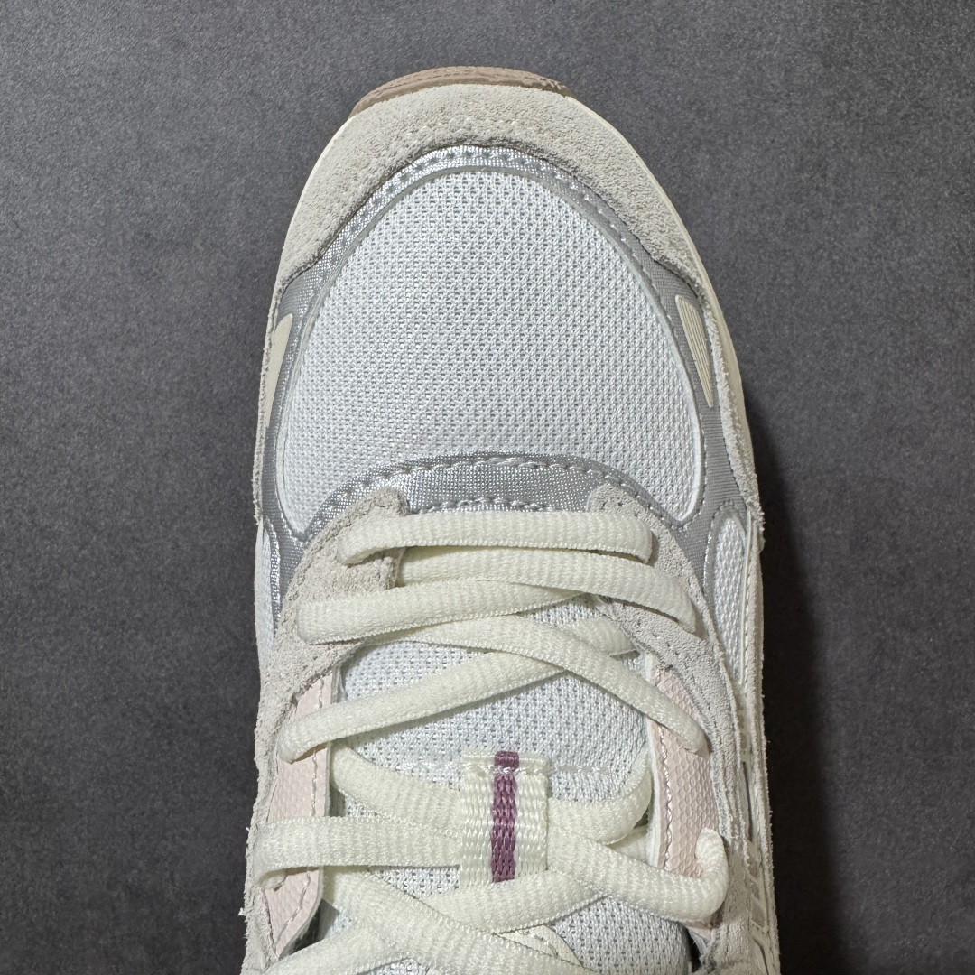图片[8]-【公司级】Asics Gel-NYC 2.0亚瑟士运动休闲透气专业跑鞋 鞋面采用反绒皮与网布拼接 透气舒适兼具休闲时尚 结合简明的配色 展现品牌的传承 及引领复古流行的主题 虎爪造型的LOGO 鞋身稳定包裹系统 支撑鞋身 经典宽大鞋型配备防偏移设计 提升包裹性 穿着舒适 鞋面透气孔设计 提供透气性 货号： 1203A895-101 尺码：36 37 37.5 38 39 39.5 40 40.5 41.5 42 42.5 43.5 44 45 46-选品中心