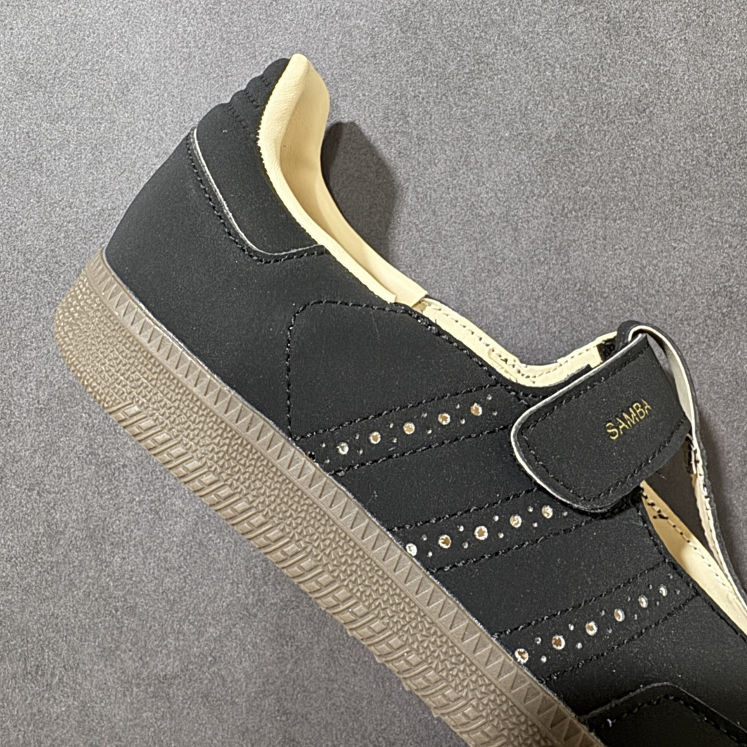 图片[6]-【公司级】Adidas Samba Jane 阿迪达斯 玛丽珍 懒人一脚蹬 采用皮革材质的设计融合了经典与现代元素 它采用了玛丽珍鞋的特色设计 如鞋面上的扣带和环扣装饰 同时保留了Samba鞋的经典三道杠设计和橡胶大底 这款鞋的鞋型修长 中足偏窄 整体贴合感强 适合标准脚型和宽脚型的人群‌ 货号： KJ3970 尺码： 36 36.5 37 38 38.5 39 40 40.5 41-选品中心
