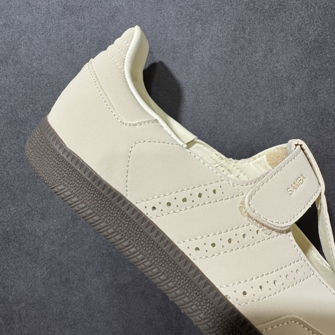 图片[6]-【公司级】Adidas Samba Jane 阿迪达斯 玛丽珍 懒人一脚蹬 采用皮革材质的设计融合了经典与现代元素 它采用了玛丽珍鞋的特色设计 如鞋面上的扣带和环扣装饰 同时保留了Samba鞋的经典三道杠设计和橡胶大底 这款鞋的鞋型修长 中足偏窄 整体贴合感强 适合标准脚型和宽脚型的人群‌ 货号： KJ3969 尺码： 36 36.5 37 38 38.5 39 40 40.5 41-选品中心