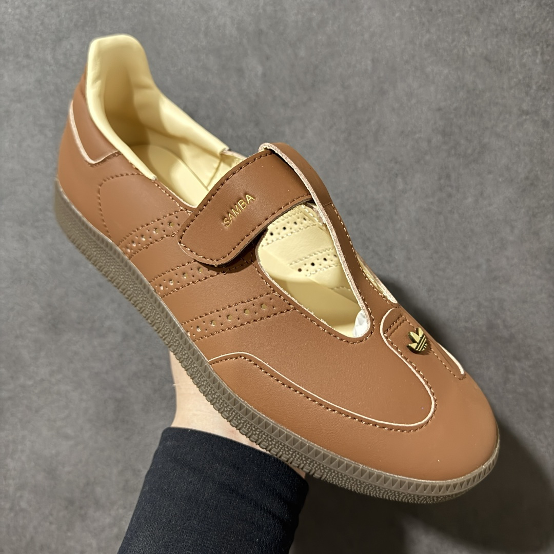 图片[3]-【公司级】Adidas Samba Jane 阿迪达斯 玛丽珍 懒人一脚蹬 采用皮革材质的设计融合了经典与现代元素 它采用了玛丽珍鞋的特色设计 如鞋面上的扣带和环扣装饰 同时保留了Samba鞋的经典三道杠设计和橡胶大底 这款鞋的鞋型修长 中足偏窄 整体贴合感强 适合标准脚型和宽脚型的人群‌ 货号： HP7130 尺码： 36 36.5 37 38 38.5 39 40 40.5 41-选品中心