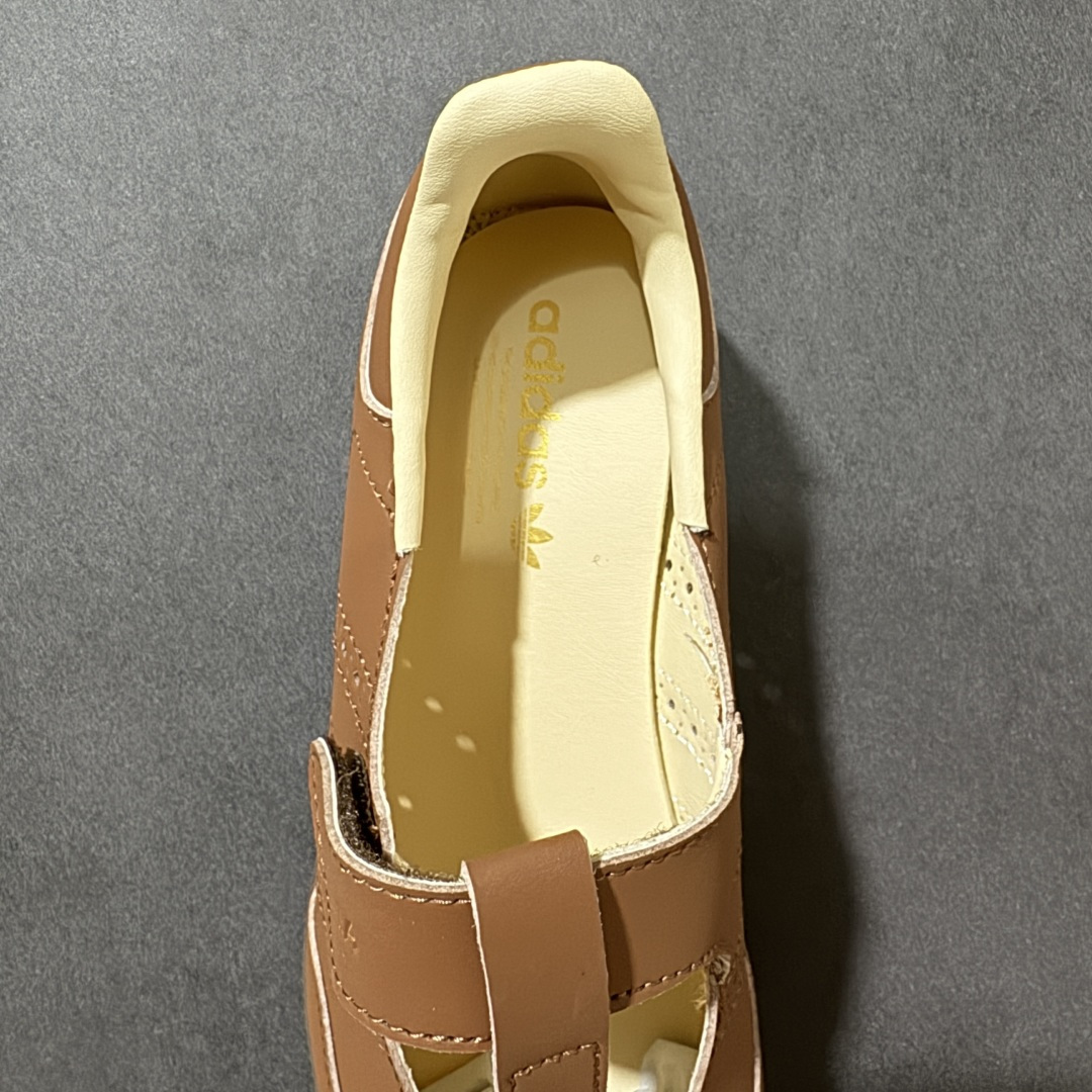 图片[7]-【公司级】Adidas Samba Jane 阿迪达斯 玛丽珍 懒人一脚蹬 采用皮革材质的设计融合了经典与现代元素 它采用了玛丽珍鞋的特色设计 如鞋面上的扣带和环扣装饰 同时保留了Samba鞋的经典三道杠设计和橡胶大底 这款鞋的鞋型修长 中足偏窄 整体贴合感强 适合标准脚型和宽脚型的人群‌ 货号： HP7130 尺码： 36 36.5 37 38 38.5 39 40 40.5 41-选品中心