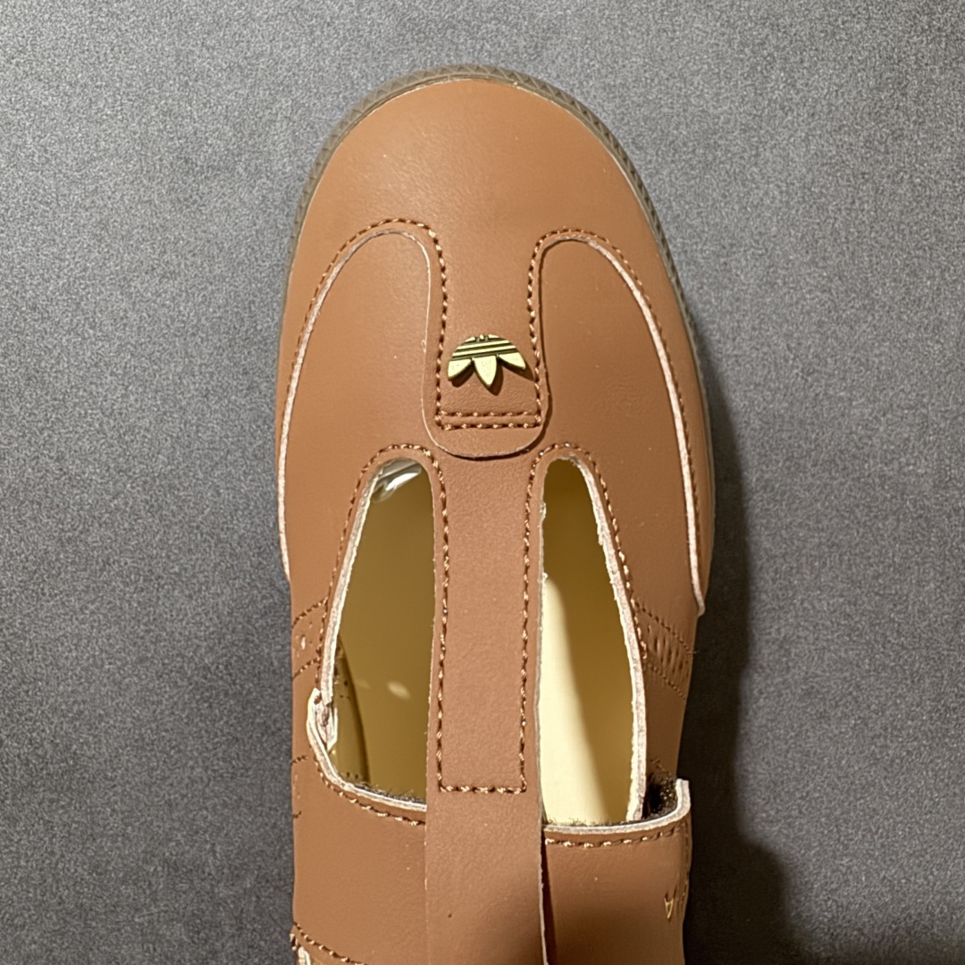 图片[8]-【公司级】Adidas Samba Jane 阿迪达斯 玛丽珍 懒人一脚蹬 采用皮革材质的设计融合了经典与现代元素 它采用了玛丽珍鞋的特色设计 如鞋面上的扣带和环扣装饰 同时保留了Samba鞋的经典三道杠设计和橡胶大底 这款鞋的鞋型修长 中足偏窄 整体贴合感强 适合标准脚型和宽脚型的人群‌ 货号： HP7130 尺码： 36 36.5 37 38 38.5 39 40 40.5 41-选品中心