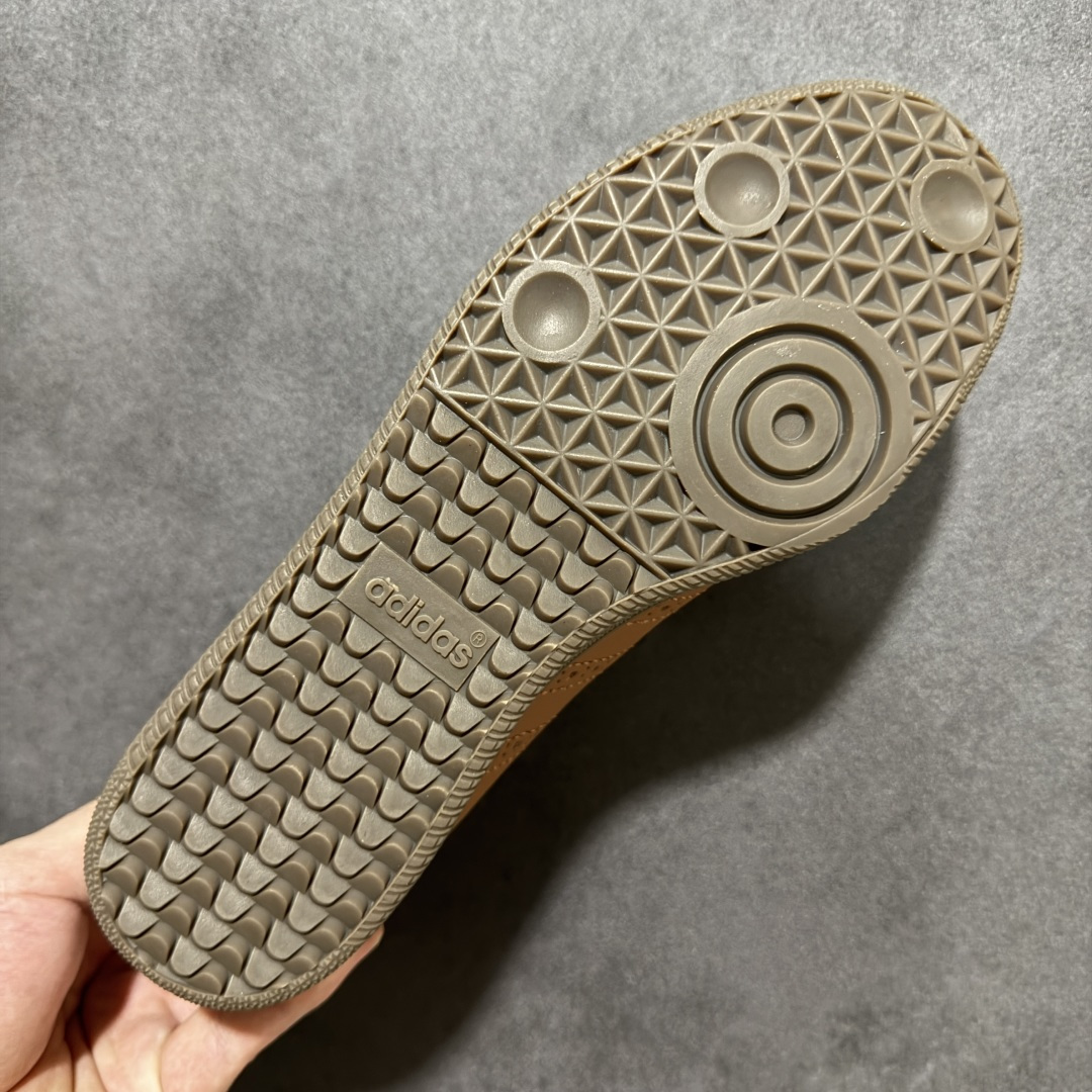 图片[9]-【公司级】Adidas Samba Jane 阿迪达斯 玛丽珍 懒人一脚蹬 采用皮革材质的设计融合了经典与现代元素 它采用了玛丽珍鞋的特色设计 如鞋面上的扣带和环扣装饰 同时保留了Samba鞋的经典三道杠设计和橡胶大底 这款鞋的鞋型修长 中足偏窄 整体贴合感强 适合标准脚型和宽脚型的人群‌ 货号： HP7130 尺码： 36 36.5 37 38 38.5 39 40 40.5 41-选品中心