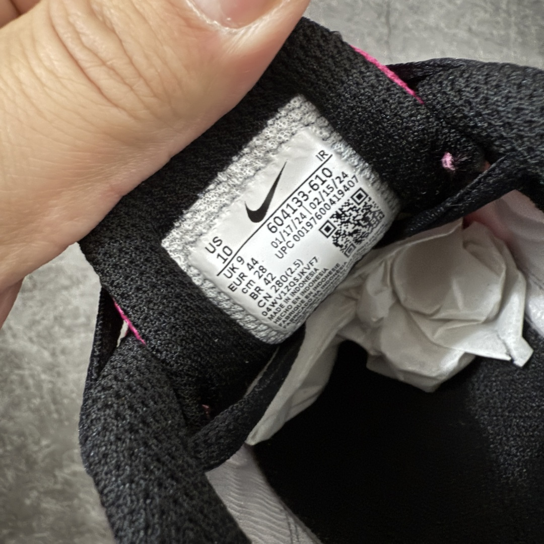 图片[7]-【Max纯原版】Nike Air Max Plus TN气垫系列跑鞋 全新一比一高端版本 真正的市场T1品质 更多配色陆续出货 真正的用心研发 一点一点抠出来的 品质 品控细节 随便闭眼对比市场任何版本 全套原纸板楦头开发 完美呈现版型 工艺流程均与原鞋保持一致 Turned Air 中底缓震技术 鞋面弧度与大底弧度一致 鞋头正确TPU材质 鞋面高频TPU材质1.0厚度 原鞋一致层次感 超越公司货的品控标准 多道QC质检 货号：604133-610 尺码：36 36.5 37.5 38 38.5 39 40 40.5 41 42 42.5 43 44 44.5 45 46-选品中心