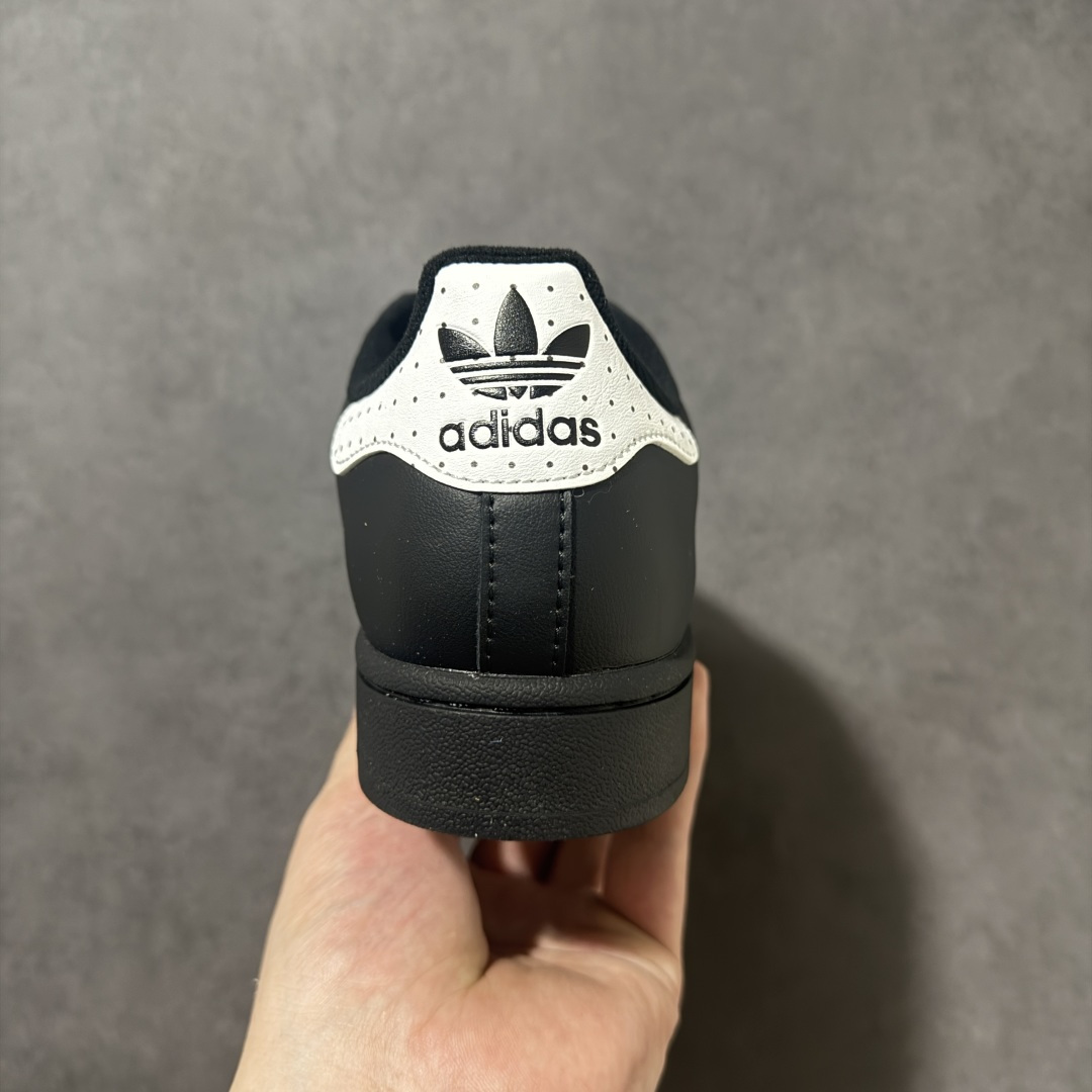 图片[4]-【公司级】Adidas Original Superstar 2 阿迪达斯 低帮 男女同款 贝壳头2代防滑耐磨轻便低邦板鞋 鞋身整体以黑色皮革打造，搭配经典黑色贝壳头，鞋身两侧经典锯齿三条杠Logo采用白色点缀，蕾丝鞋带，后跟装饰片辅以白色，加压logo和黑色斑点，最后以黑色大底完善整体设计收尾。整体时尚大方。 货号：JH9977 尺码：35¹/₃ 36 36²/₃ 37¹/₃ 38 38²/₃ 39¹/₃ 40-选品中心