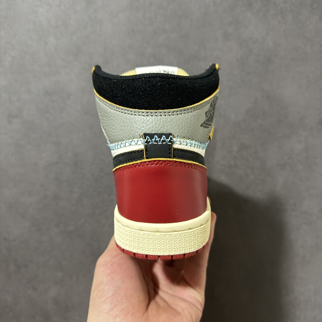 图片[4]-【H11版本】Nike Air Jordan 1 Retro High Nrg 联名款 2025版 AJ1 乔一 舒适贴合 防滑耐磨 低帮 复古篮球鞋 男女同款 白红灰 货号：HV8563-600 尺码：35.5 36 36.5 37.5 38 38.5 39 40 40.5 41 42 42.5 43 44 45 46 47.5 48.5 46 47.5 48.5 #H11顶级纯原 纯原外贸平台特供订单 #全套原纸板楦头开发 #原厂特供材料配套加持 #确保原汁原味 完美呈现版型 #原档数据独家私模大底 #男女鞋同步官方开发至48.5 #原装进口轻量化鞋垫 #进口港宝加持 后跟自然饱满 还原公司包裹性 #鞋面采用原装数据贴合技术 #全方位贴合包裹脚型 #鞋跟部鞋底牵引设计 #提供强大的抓地性能 #更适应不同实战场地路面-选品中心