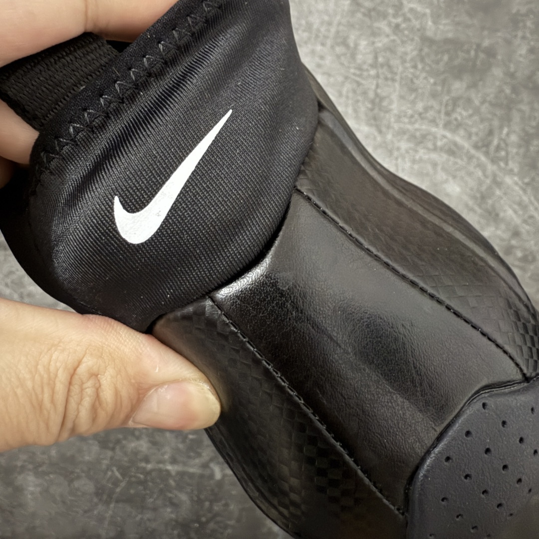 图片[2]-【莞顶纯原】Nike Air Flightposite One 飞行风一代系列中帮休闲运动文化篮球鞋“黑碳板黑风”碳板风一复刻版 风衣 642307-001 采用一次成型聚氨酯铸模脚型内膜鞋面材质 鞋垫嵌入前后掌ZOOM回弹缓震气垫 超大TPU模块组合耐磨橡胶大底❗️ 经典的全黑配色 Nike Air Flightposite 2014 “Carbon Fiber” 又将我们带回到那个难忘的年代。低调而奢华感十足的碳纤维纹路鞋面，经典的拉链式设计，在十多年后的今天，这款碳板风仍然颇具魅力，诸多细节值得细细品味。 尺码：40-46-选品中心