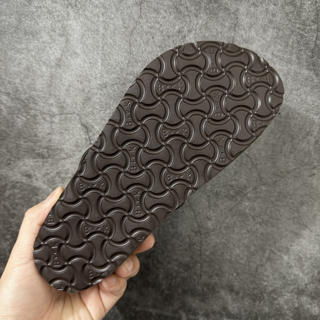 图片[9]-【绿x专供版】Birkenstock Boston 博肯/勃肯 系列上架 牛皮绒面革平底复古软木休闲鞋 真正软木塞大底 品质细节领先市场版本 原产品质 采用质地柔软进口牛皮绒面革 无刺鼻异味 中底搭载缓震软木橡胶 进口头层牛皮 原版开模/版型/材质/细节遵循ZP工艺！ 市售顶级不吹文案 尺码：35-45-选品中心