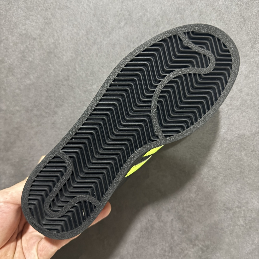图片[9]-【H11顶级头层版】adidas originals Superstar 2 贝壳头 简约经典 舒适时尚 复古板鞋 男女同款 货号：JQ3175 全新升级版 皮料改进至头层原厂皮 原盒 原底原料 开模打造 原厂织唛鞋标 高精密准度 原楦原纸板开发 匹配原版98%以上 后跟垫棉独家呈现 反口里弧度正确 原厂鞋垫 背胶 后跟电绣针数 与正品一致 原厂皮料 原厂车缝线 质感无敌 皮料切割干净 无任何毛边 清洁度细节完美 进口港宝加持 后跟自然饱满 还原公司包裹性 鞋面采用原装数据贴合技术 全方位贴合包裹脚型 鞋跟部鞋底牵引设计 提供强大的抓地性能 更适应不同实战场地路面 尺码：35.5 36 36.5 37.5 38 38.5 39 40 40.5 41 42 42.5 43 44 45-选品中心