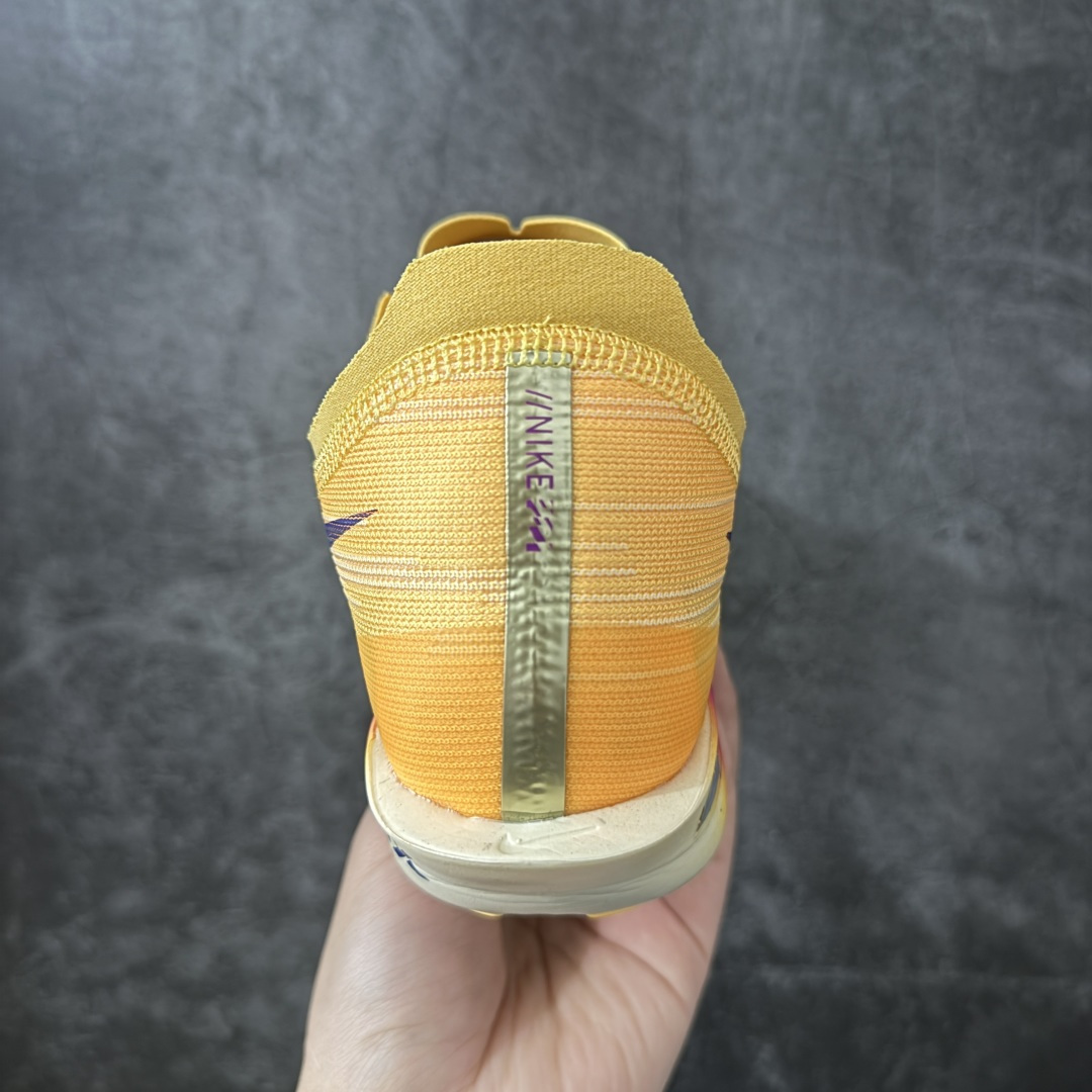 图片[4]-【碳科技纯原】耐克Nike ZoomX Streakfly 2 疾驰者2代系列低帮竞速轻质缓震透气休闲运动跑步鞋“ 市场顶级版本 跑鞋第一梯队 专业跑鞋‼️ 原标原盒 全掌真碳版 真Zoom X气垫 超薄针织鞋面 柔软缓震，nike Streakfly 2是一款专为短距离竞速设计的高性能跑鞋。日常穿着也是非常舒适，单只42码仅重126克，比前代减轻40克，接近田径钉鞋的轻盈感，适合追求速度的跑者。搭载全掌Flyplate碳纤维板，提供强劲推进力，配合ZoomX泡棉中底，能量回馈出色，滚动感顺滑。外底采用轻薄橡胶材质，抓地力出色，湿滑路面也能稳定发挥。工程精制网眼鞋面，透气性极佳，贴合脚部轮廓，减少闷热感。ZoomX泡棉中底兼顾缓震与回弹，适合短距离快速奔跑。Nike Streakfly 2是为追求速度的精英跑者或短距离竞速爱好者设计的高性能跑鞋，其轻盈、响应迅速的特点使其成为短距离比赛和训练的理想选择 货号： HF6416-800 尺码： 36 36.5 37.5 38 38.5 39 40 40.5 41 42 42.5 43 44 45 46-选品中心